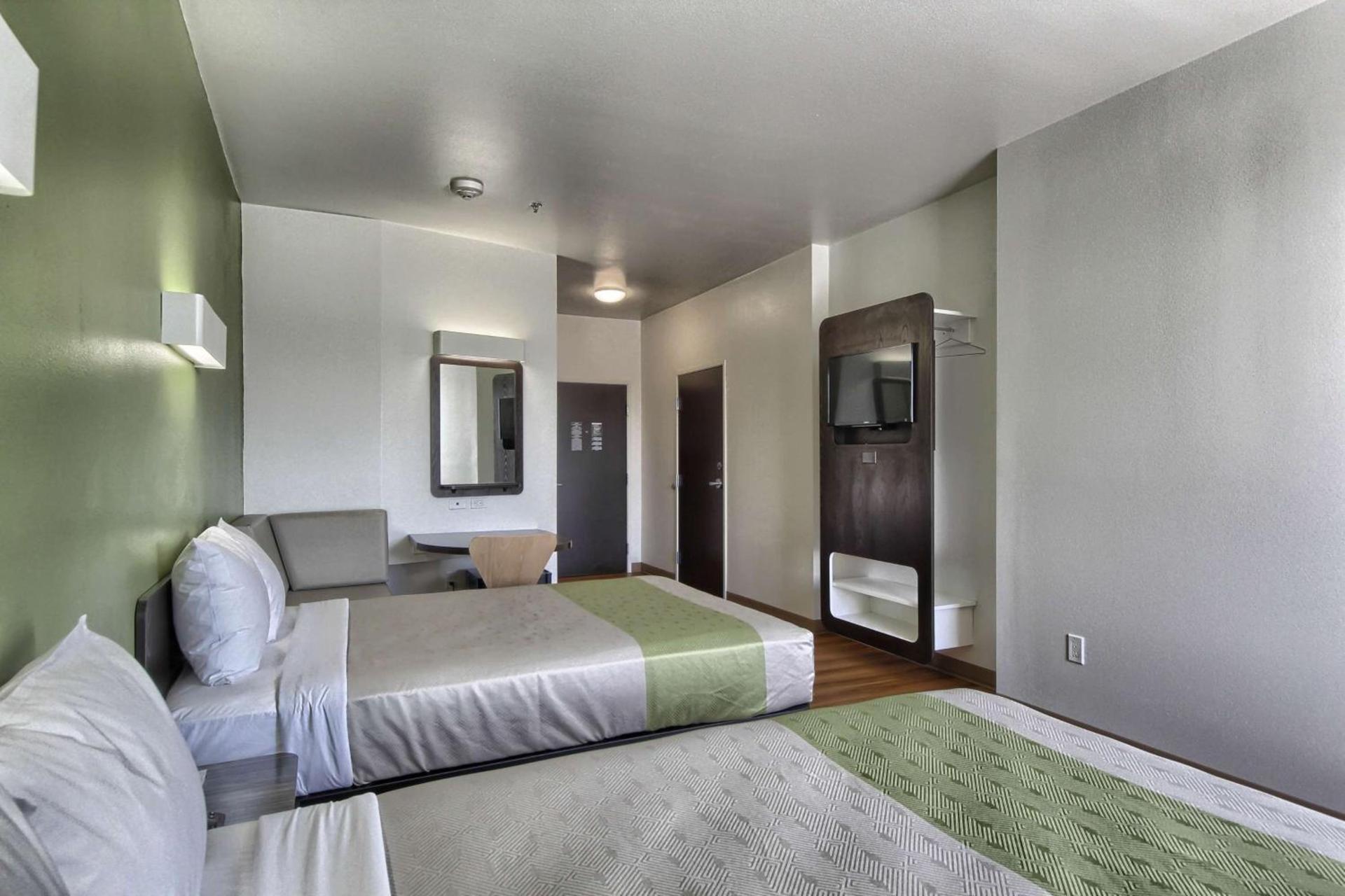 Motel 6-Weslaco, TX photo 62