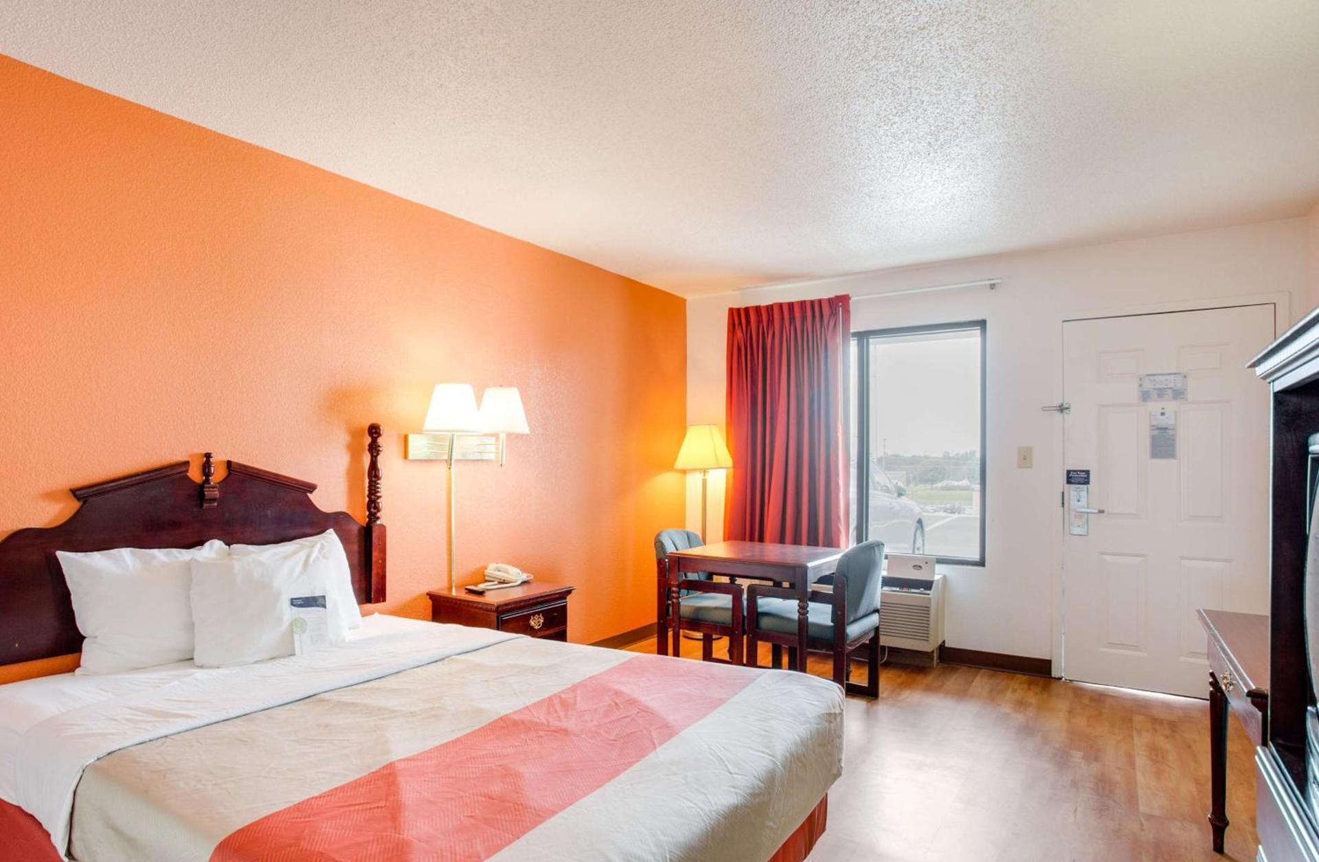 Motel 6-White House, TN photo 62