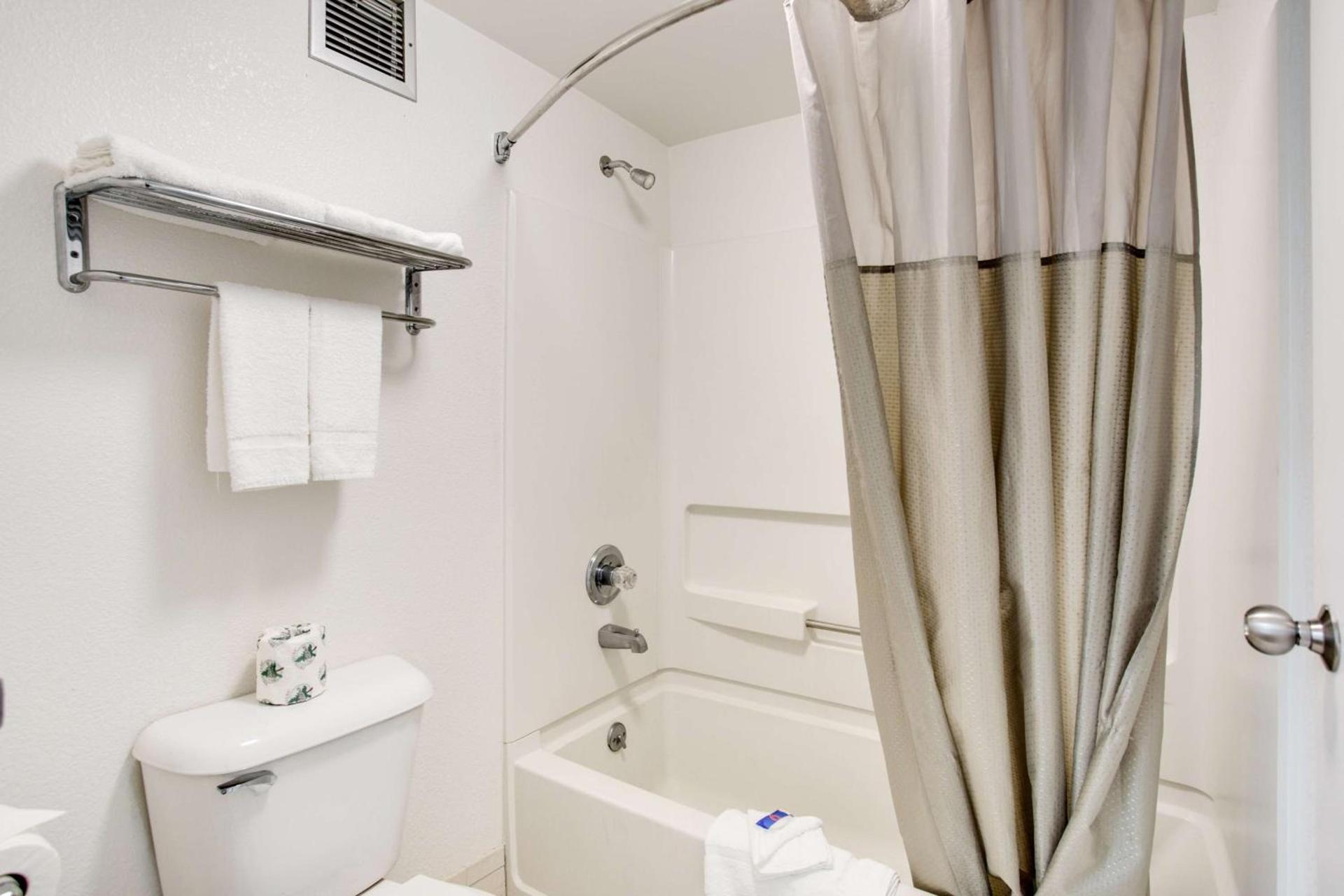Motel 6-White House, TN photo 67