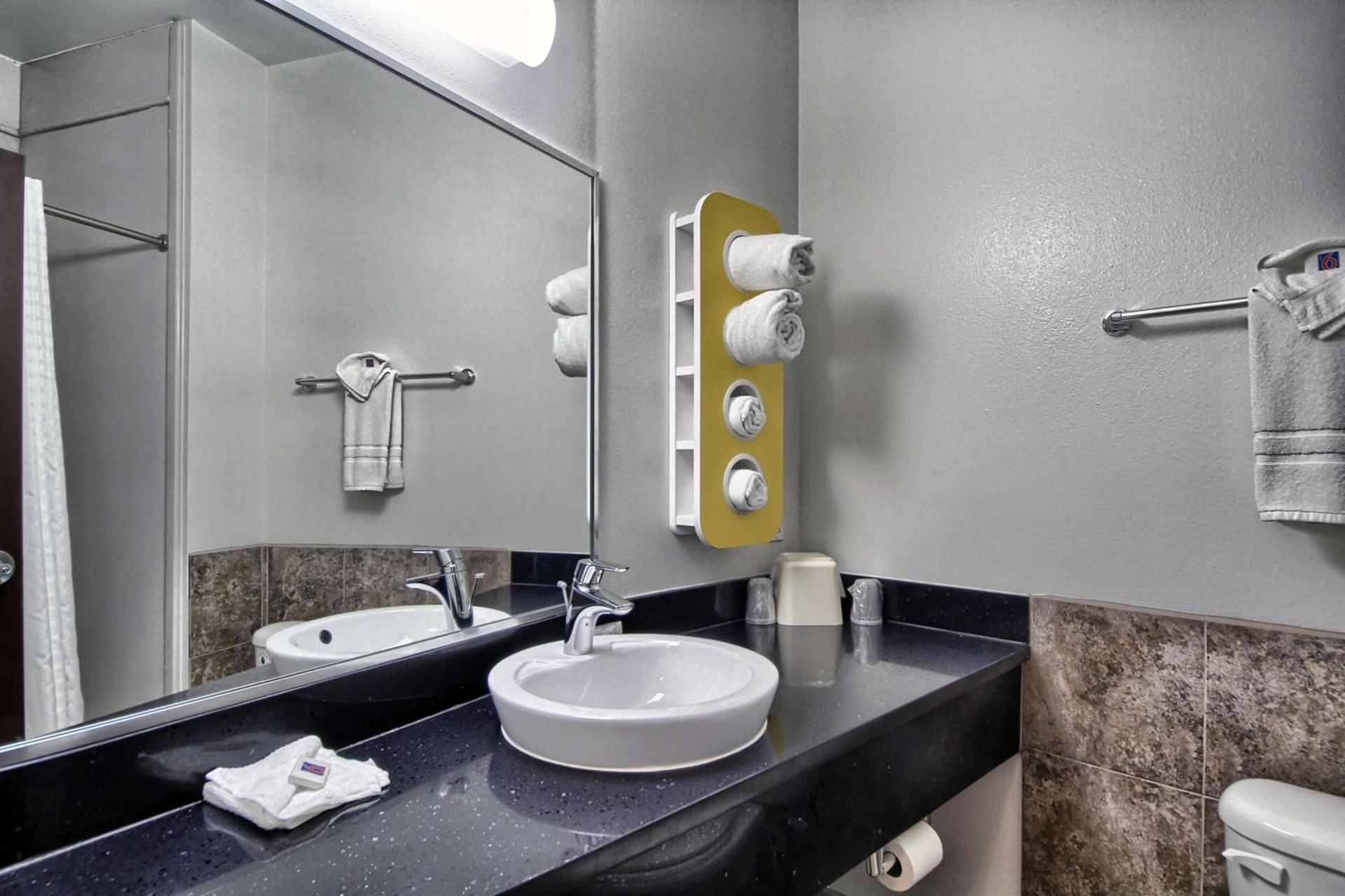 Motel 6-Weslaco, TX photo 47