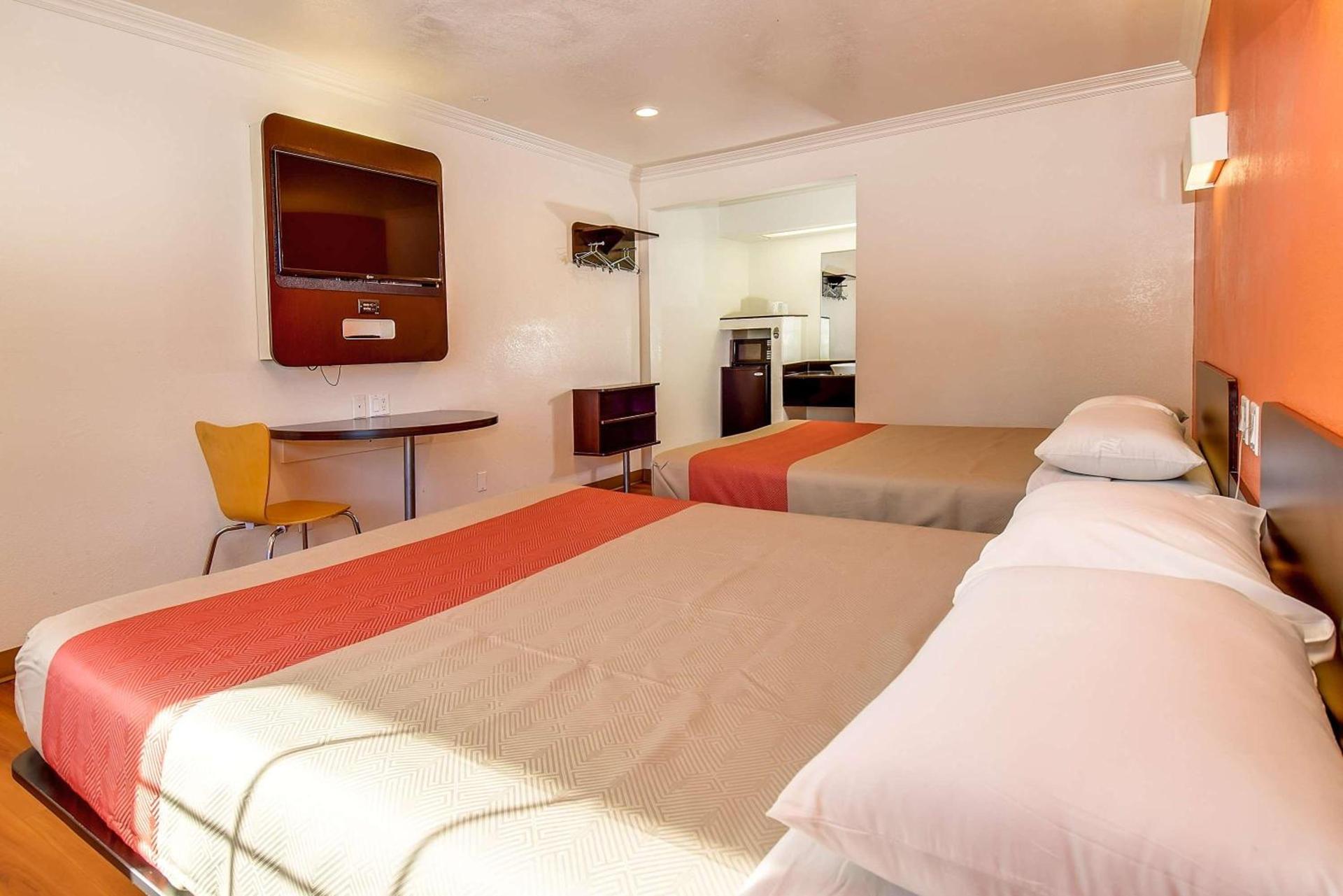 Motel 6 Garden Grove photo 20
