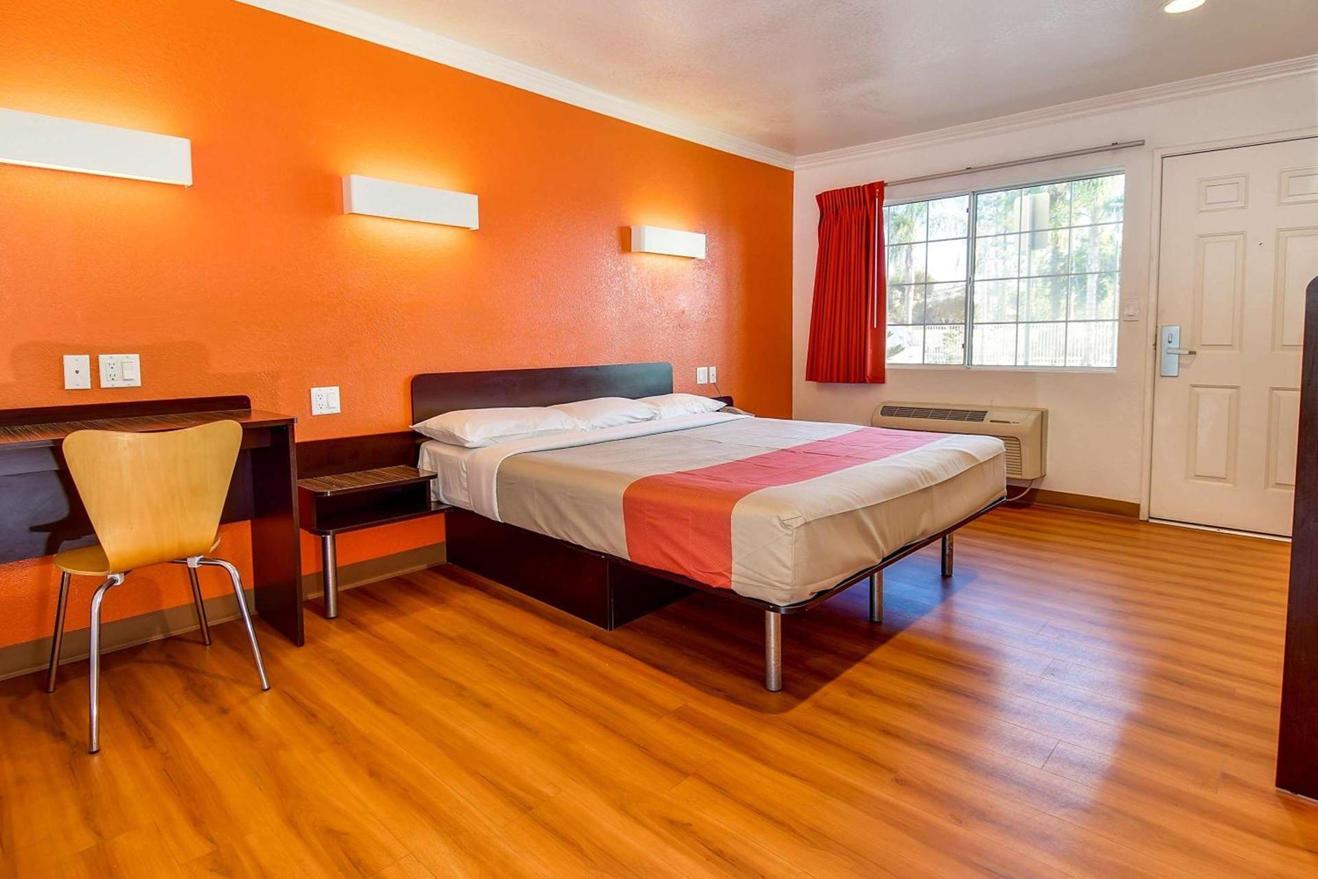 Motel 6 Garden Grove photo 36