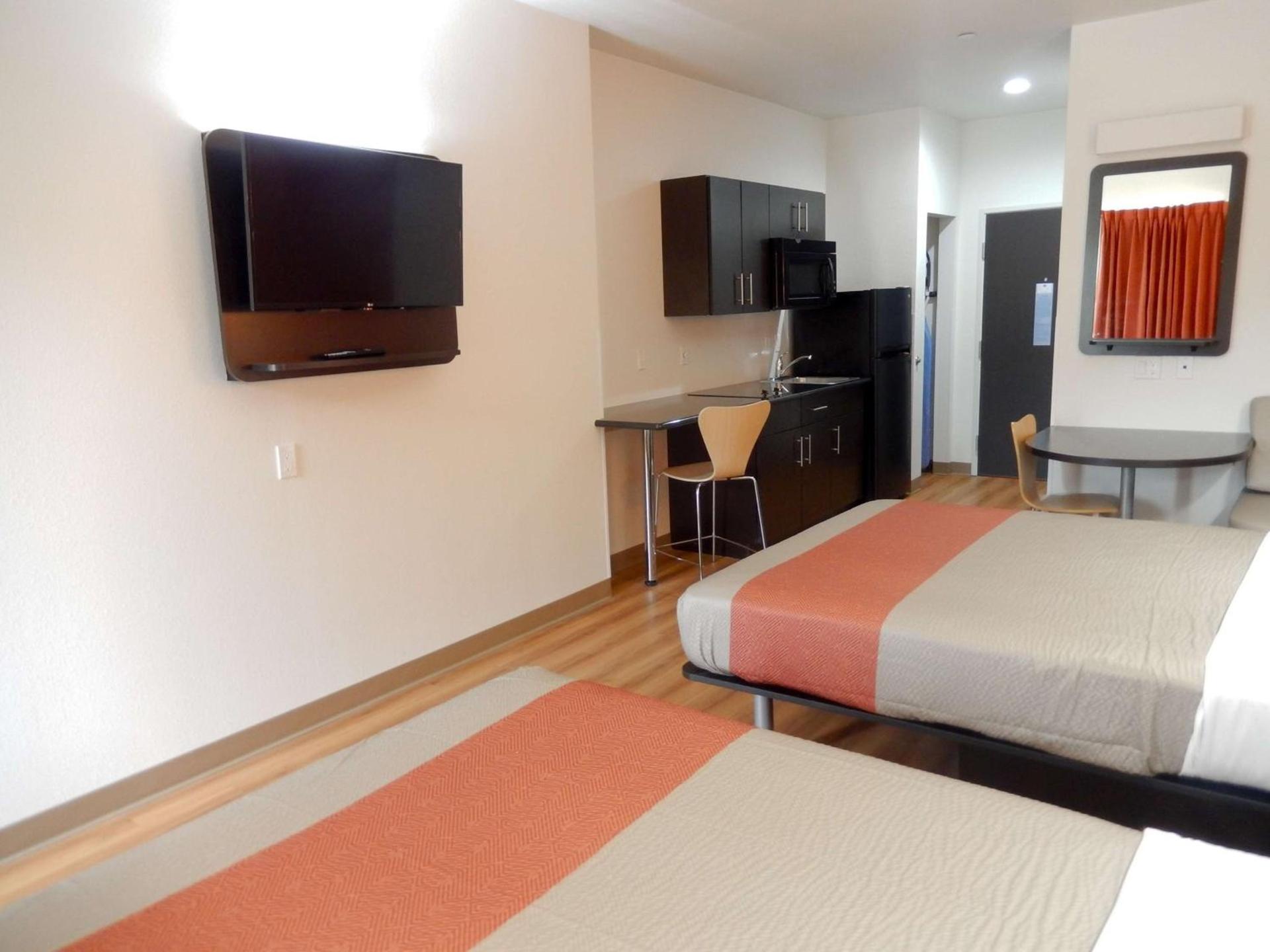 Motel 6-Tulsa, OK photo 98