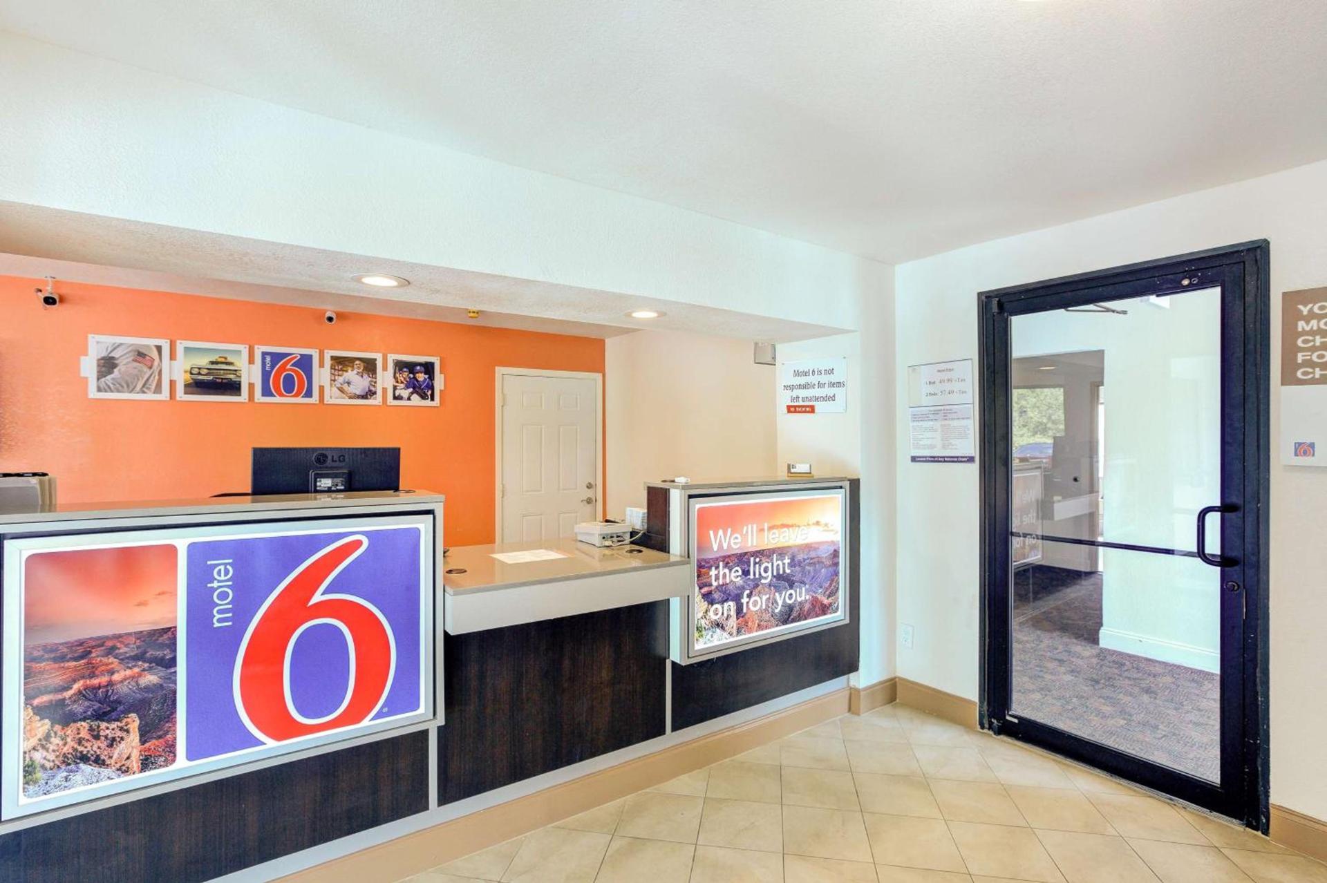 Motel 6-Dallas, TX - South photo 38
