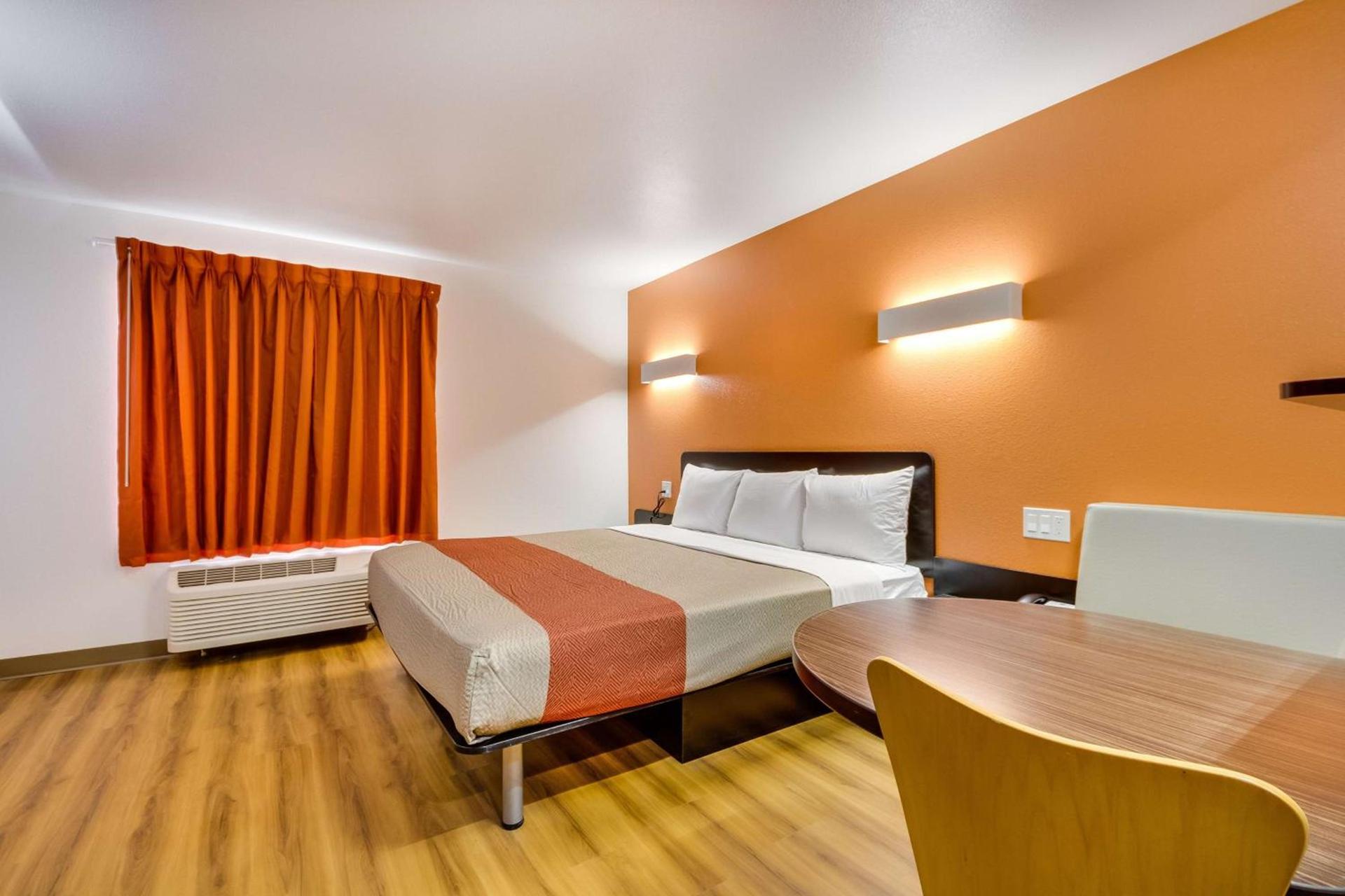 Motel 6-Tulsa, OK photo 81