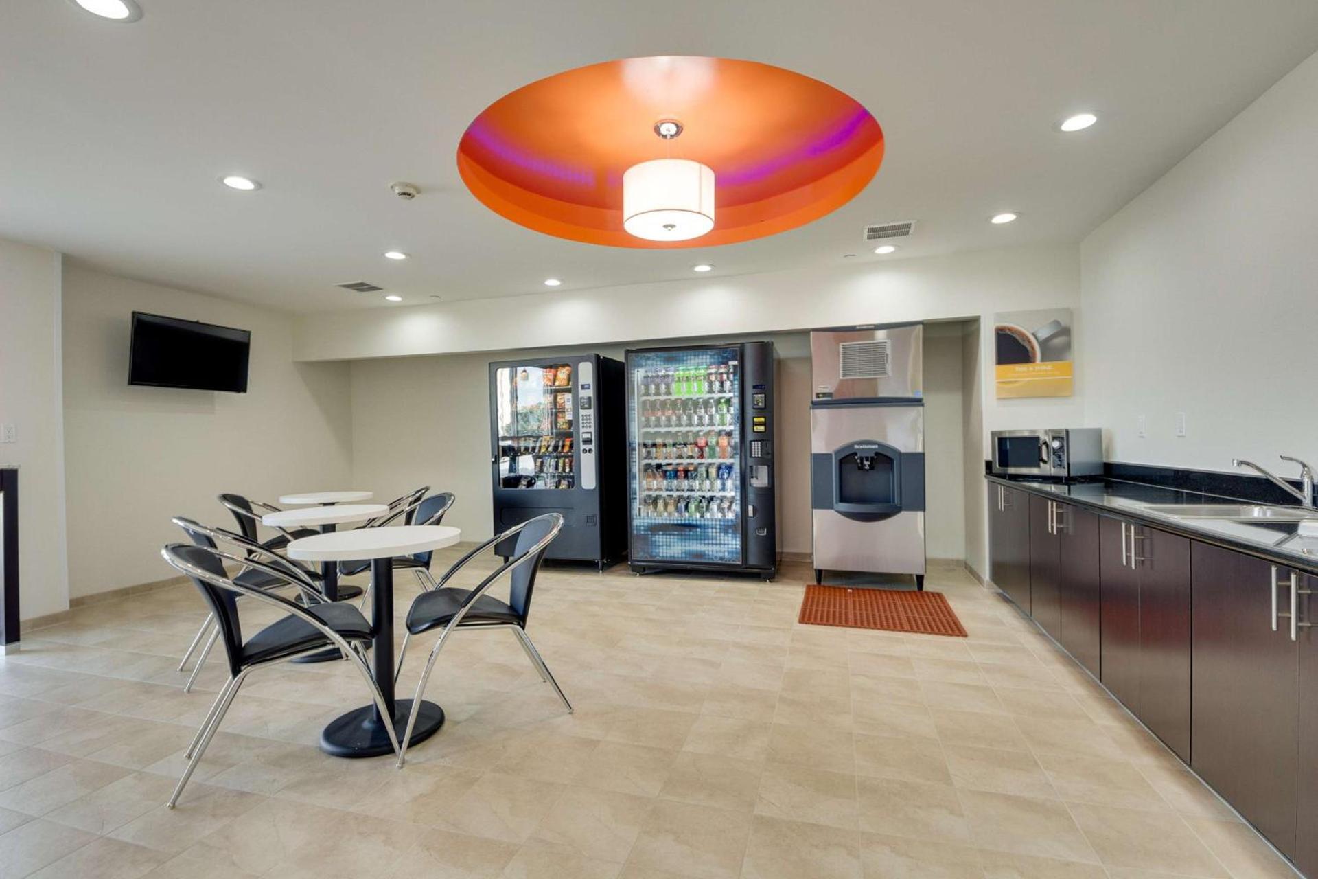 Motel 6-Tulsa, OK photo 57