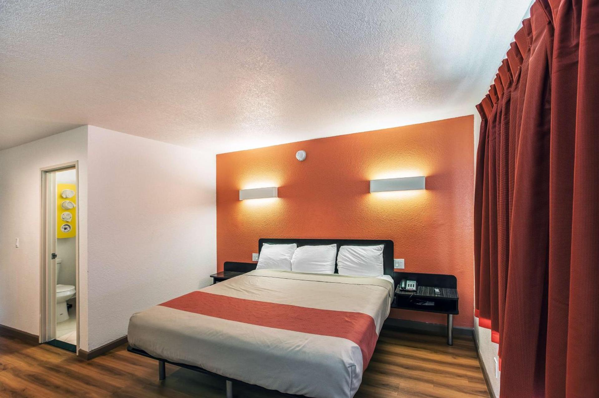 Motel 6-Dallas, TX - South photo 50