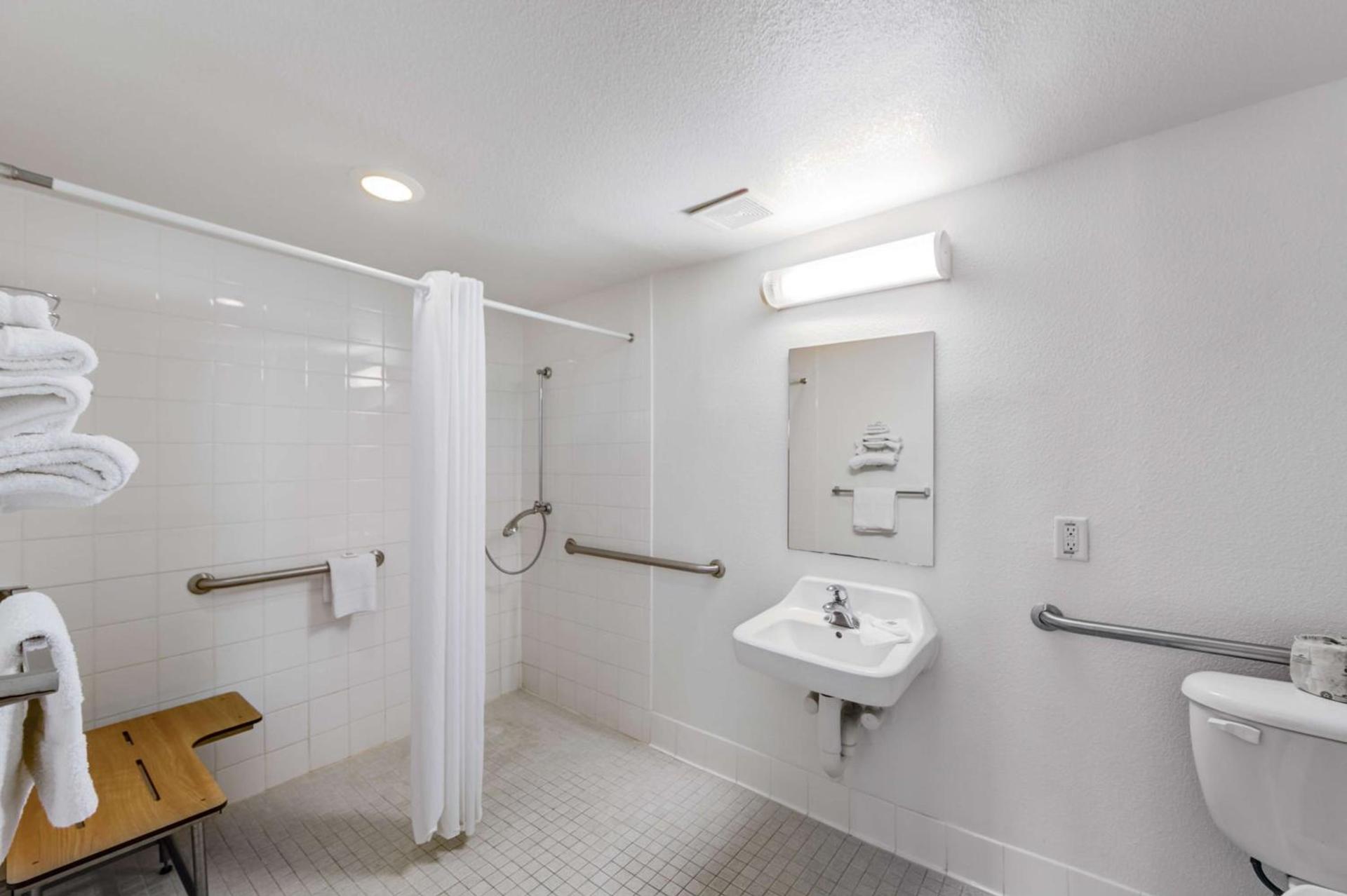 Motel 6-Dallas, TX - South photo 59