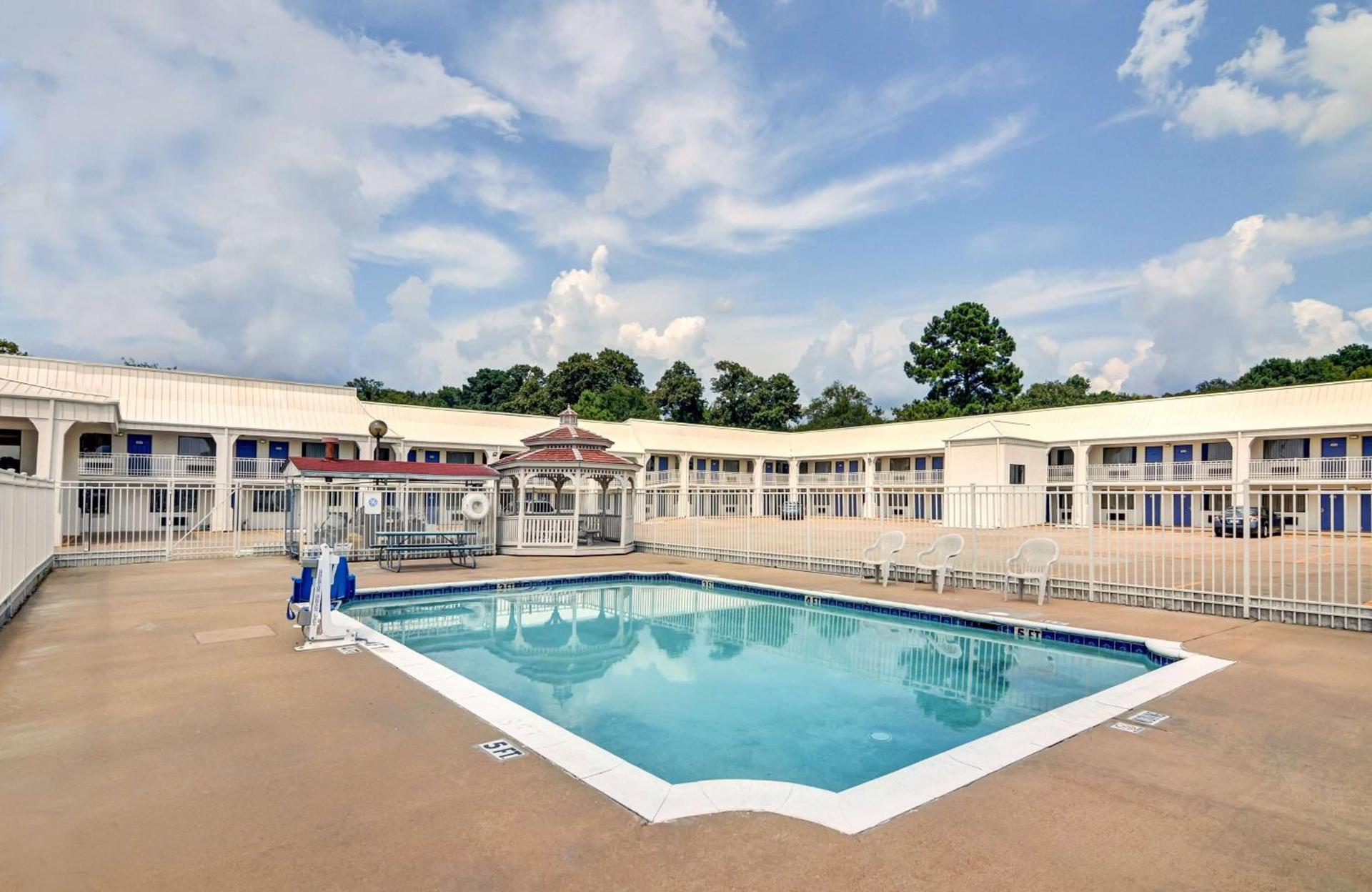 Motel 6-Lindale, TX photo 39