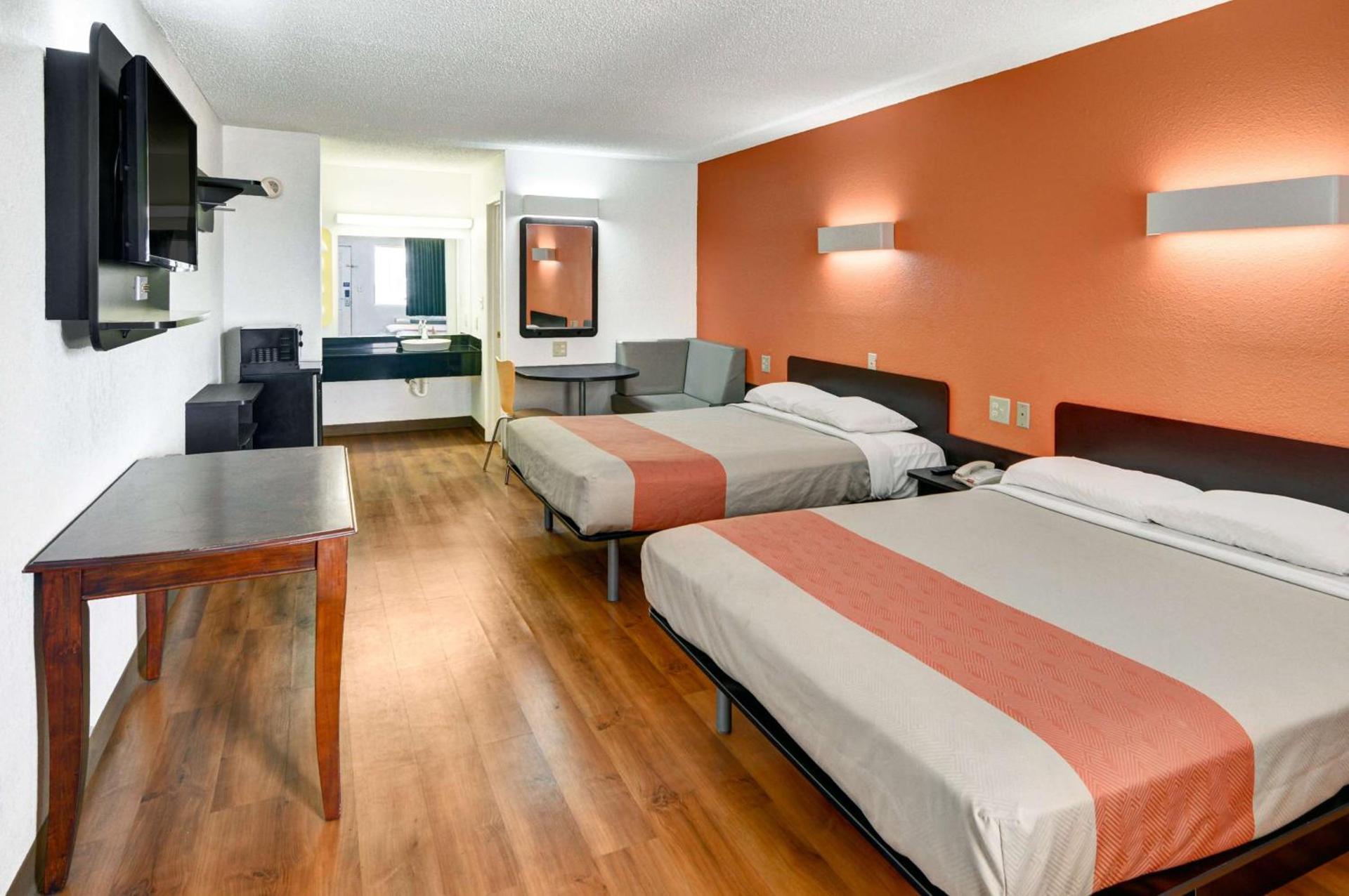 Motel 6-Lindale, TX photo 37