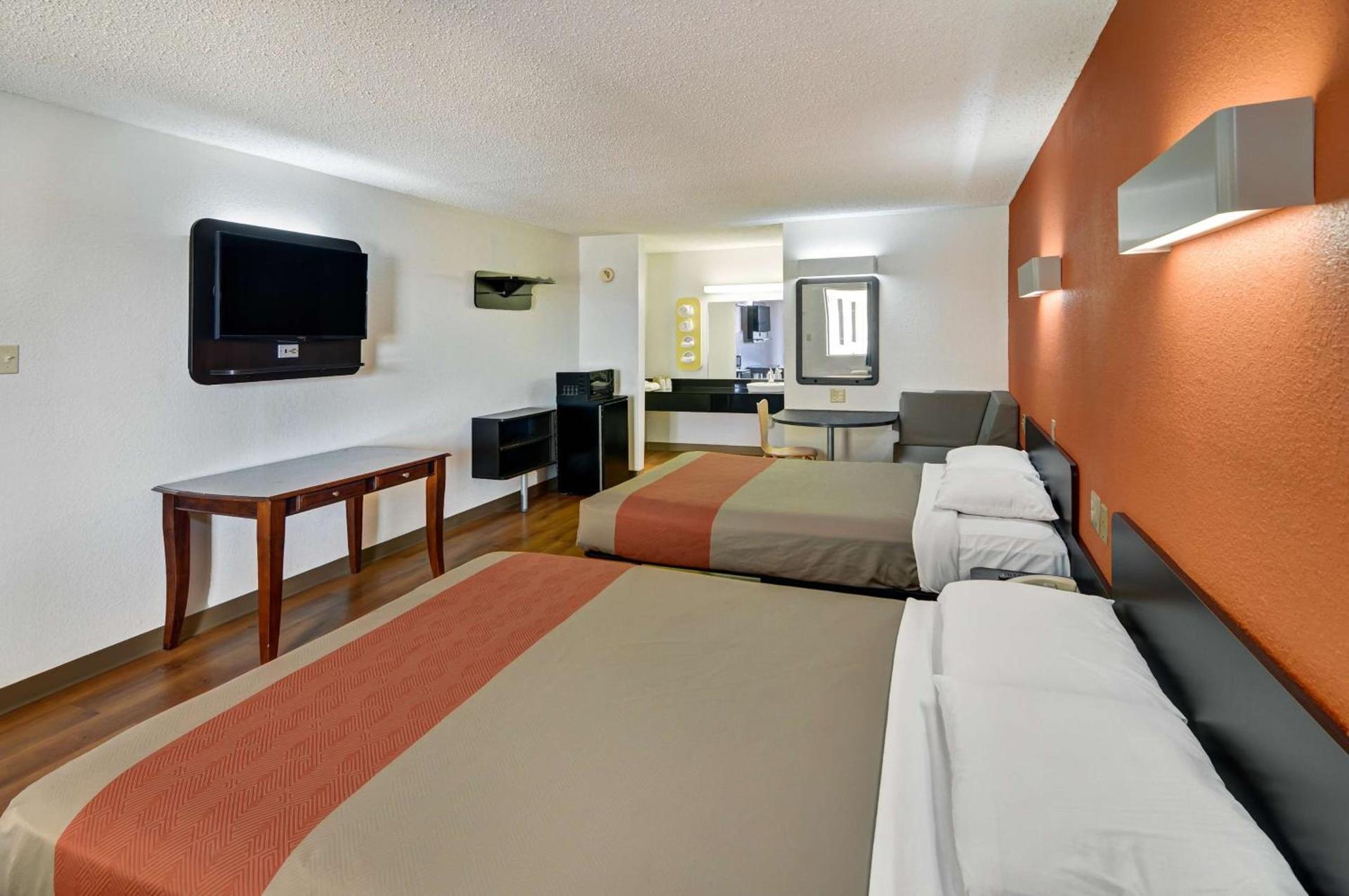 Motel 6-Lindale, TX photo 36
