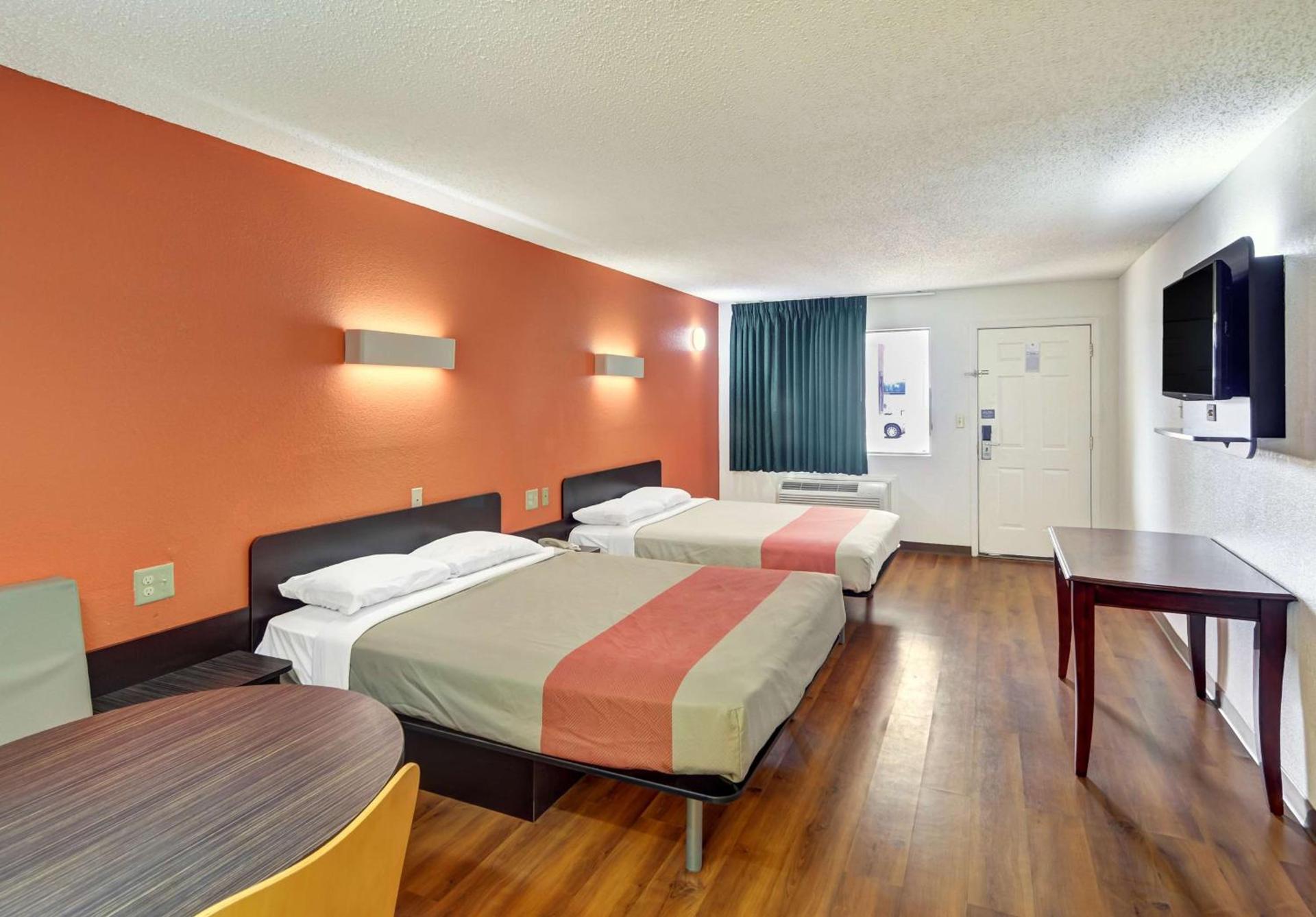 Motel 6-Lindale, TX photo 35
