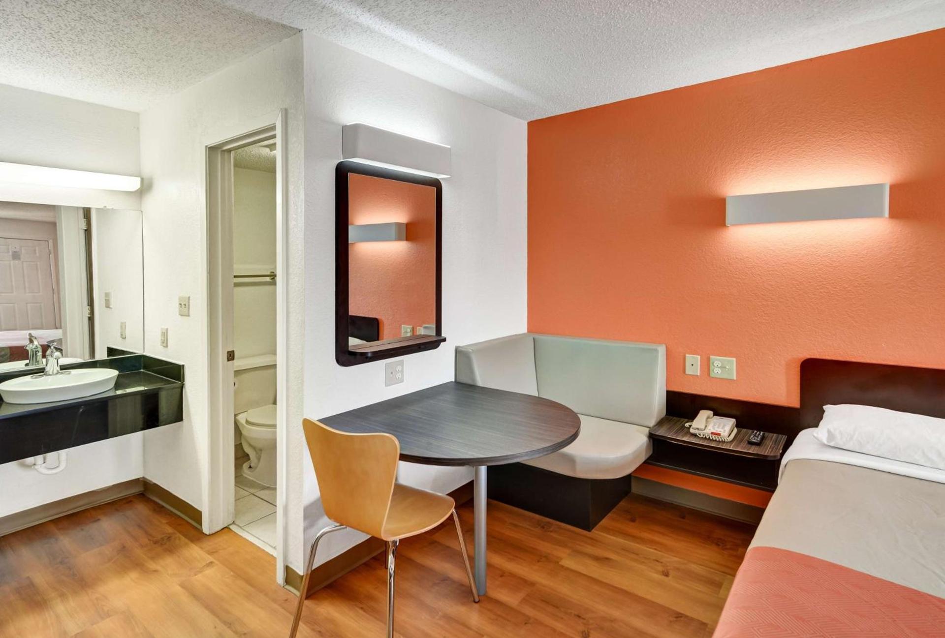 Motel 6-Lindale, TX photo 31
