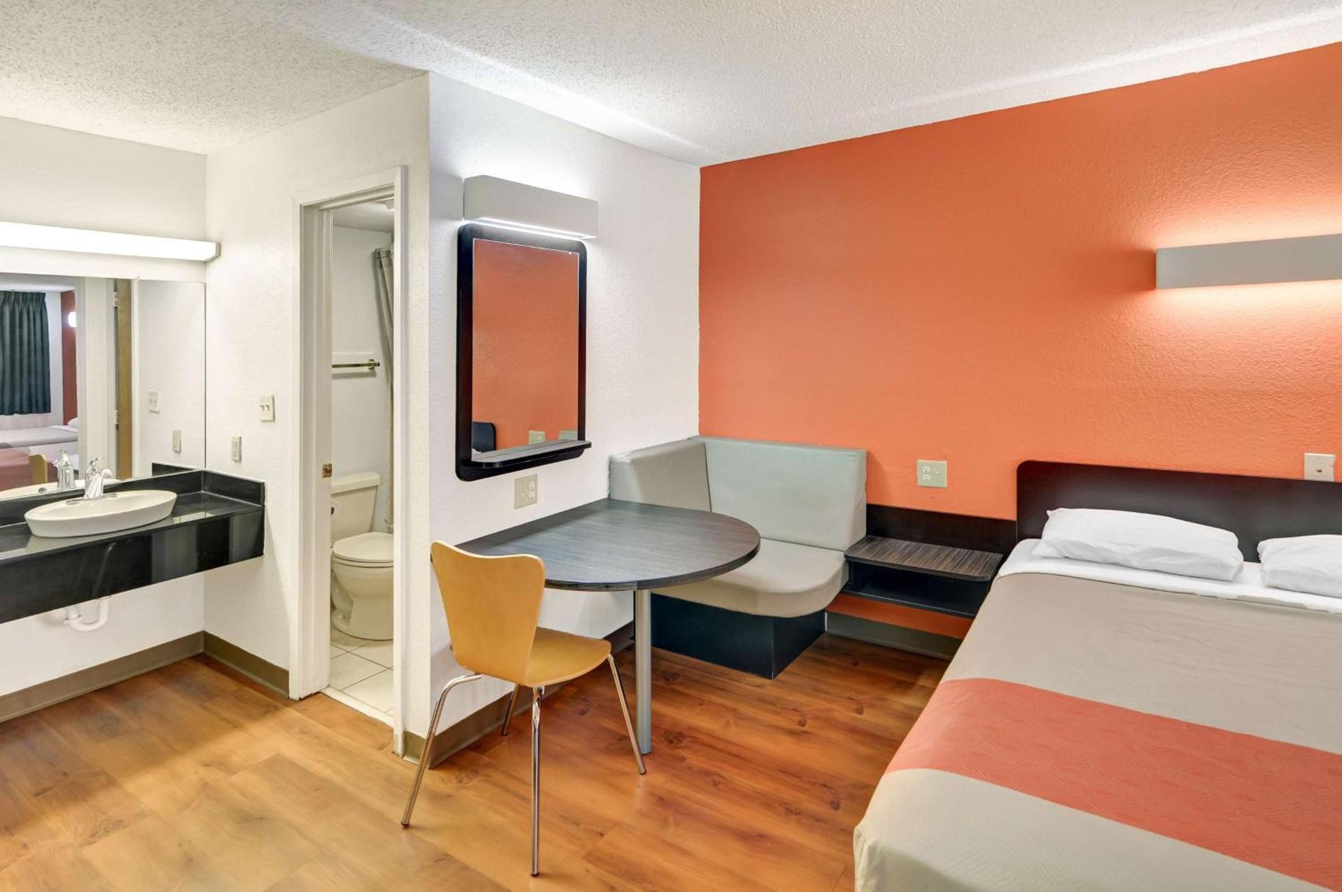 Motel 6-Lindale, TX photo 30