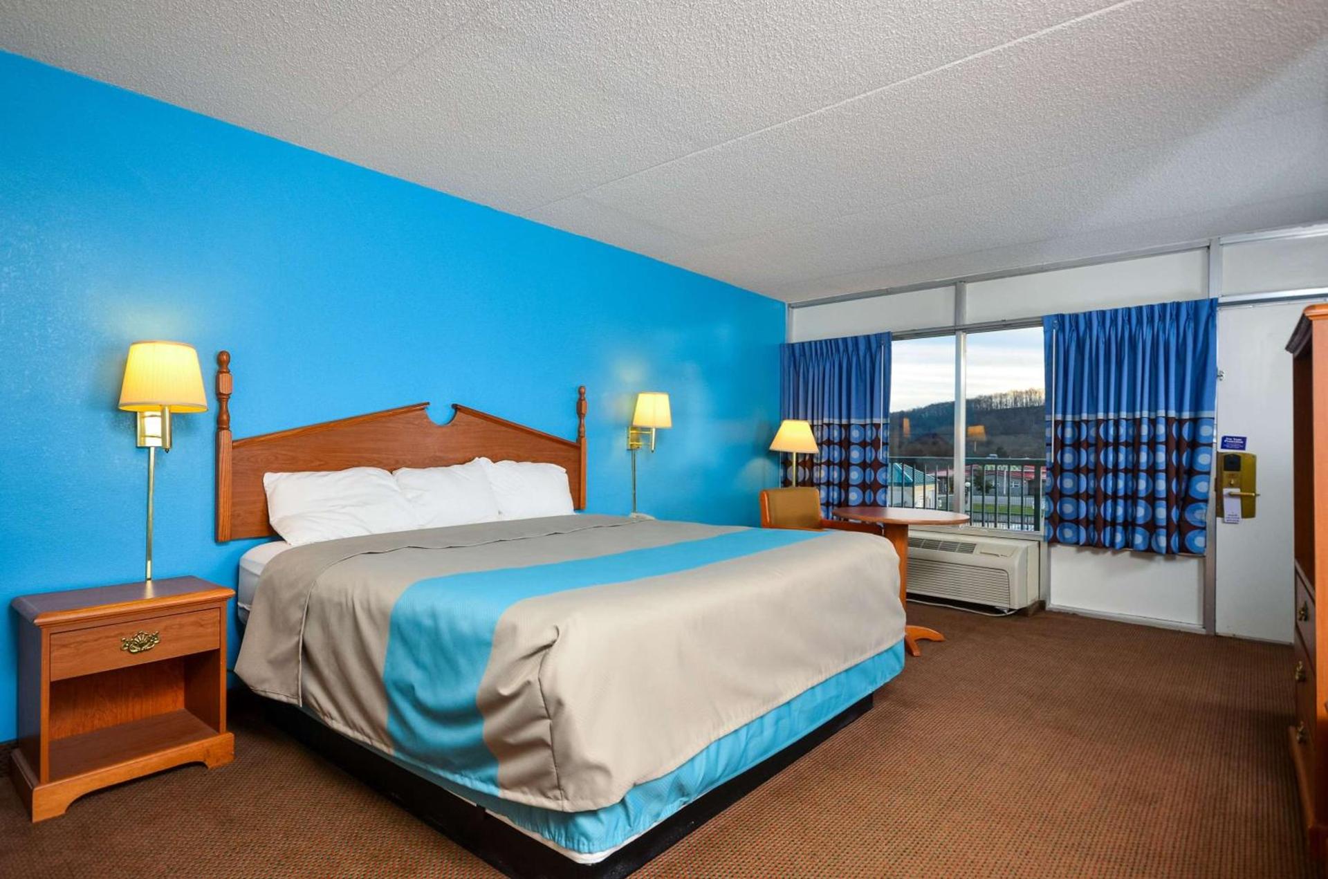 Motel 6-Pulaski, TN photo 50