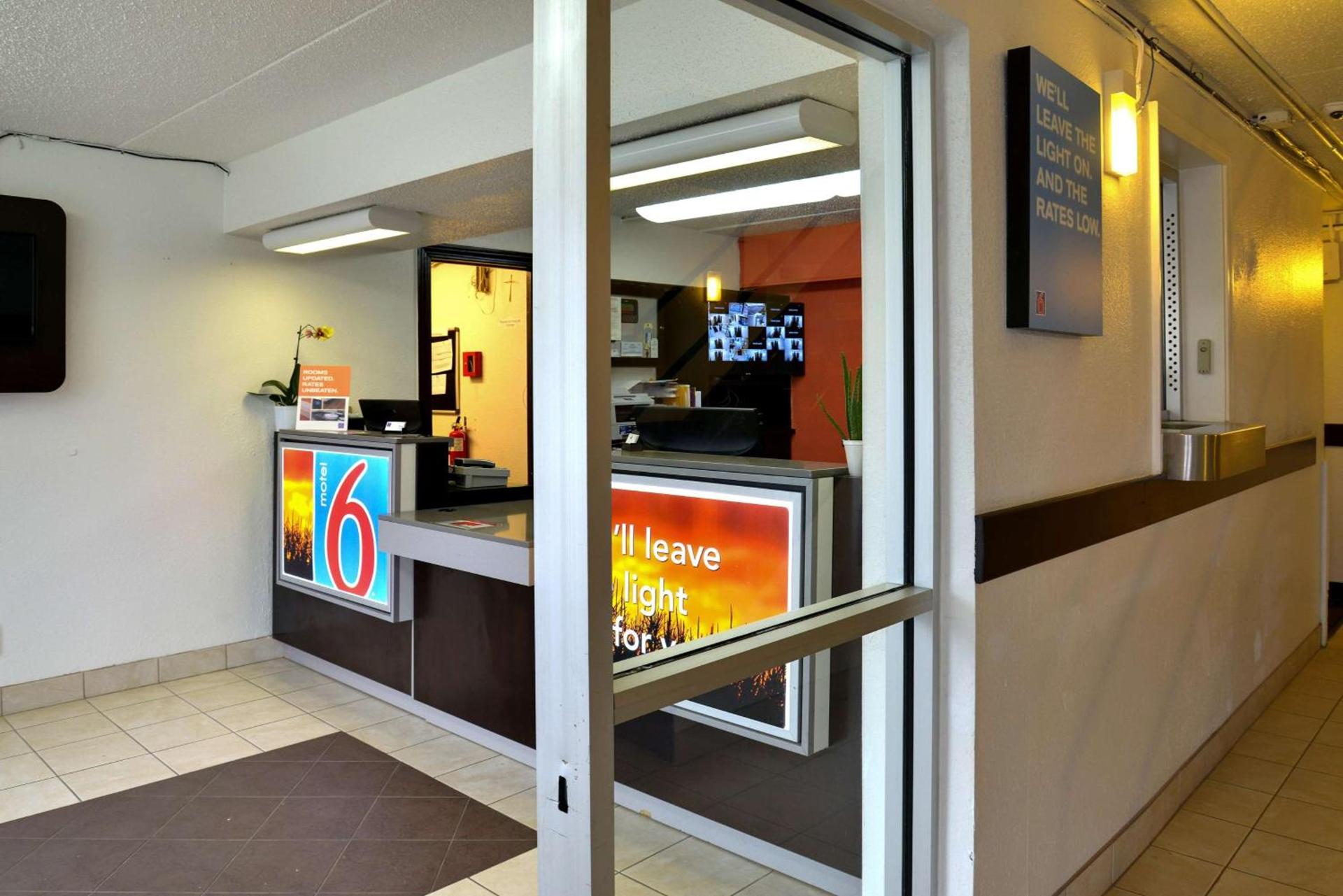 Motel 6-Toledo, OH photo 33