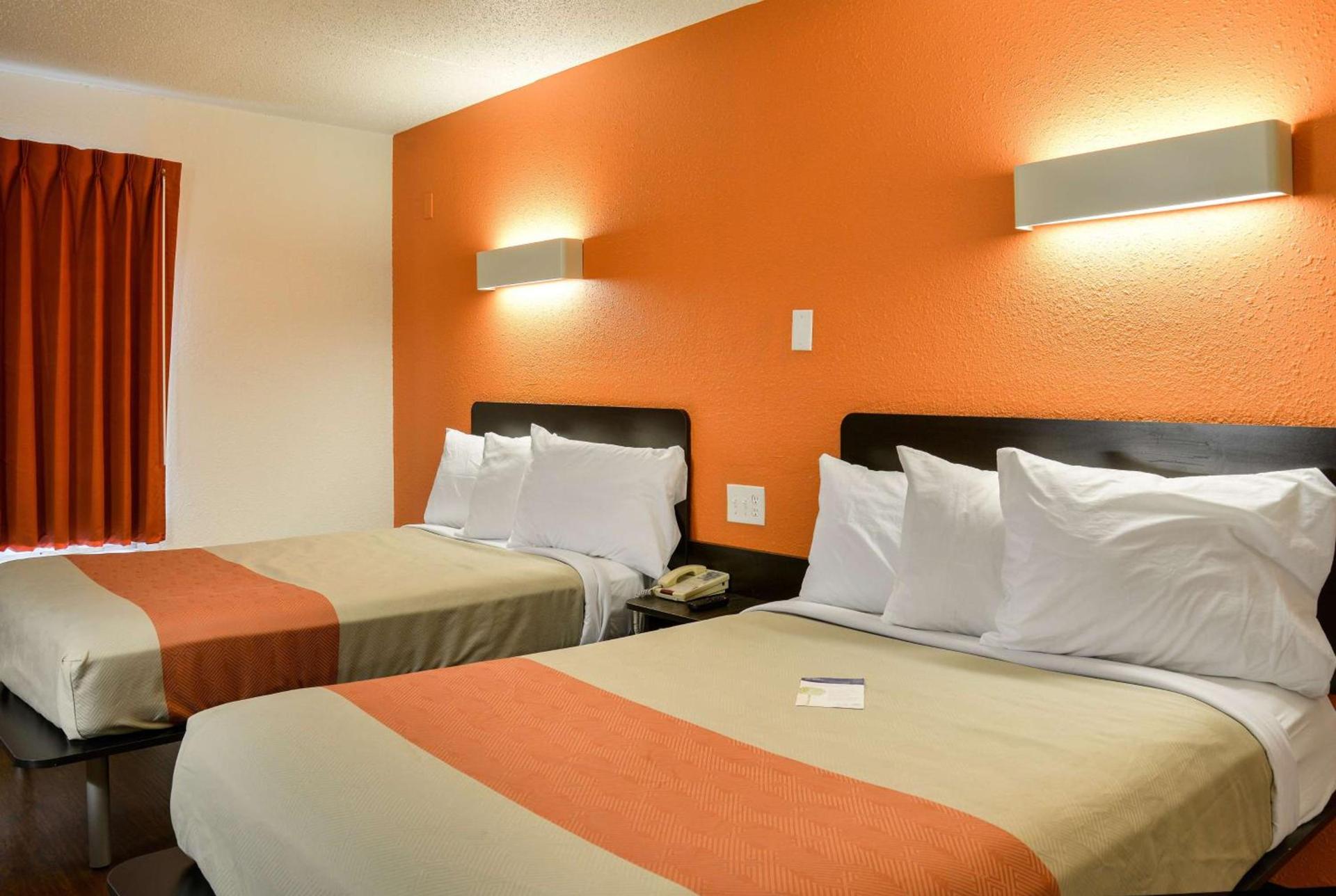 Motel 6-Toledo, OH photo 37