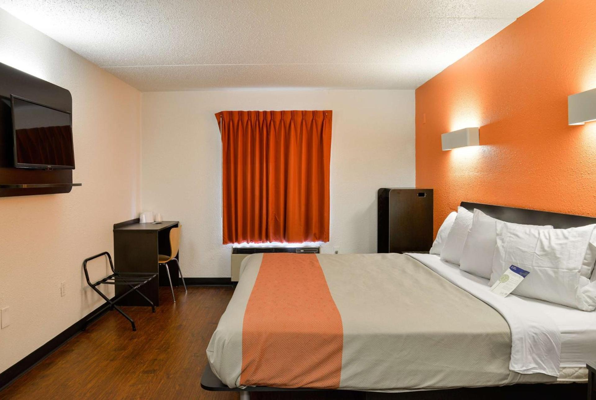 Motel 6-Toledo, OH photo 48