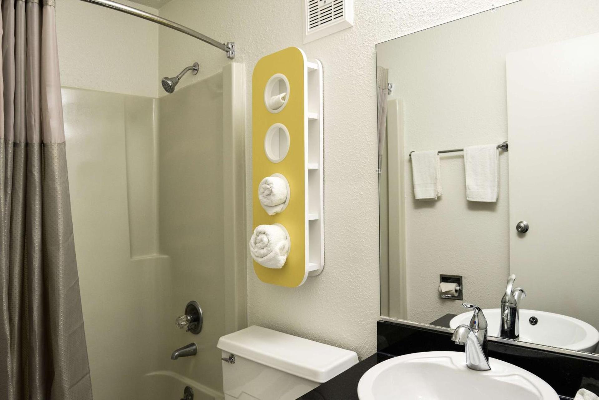 Motel 6-Toledo, OH photo 51