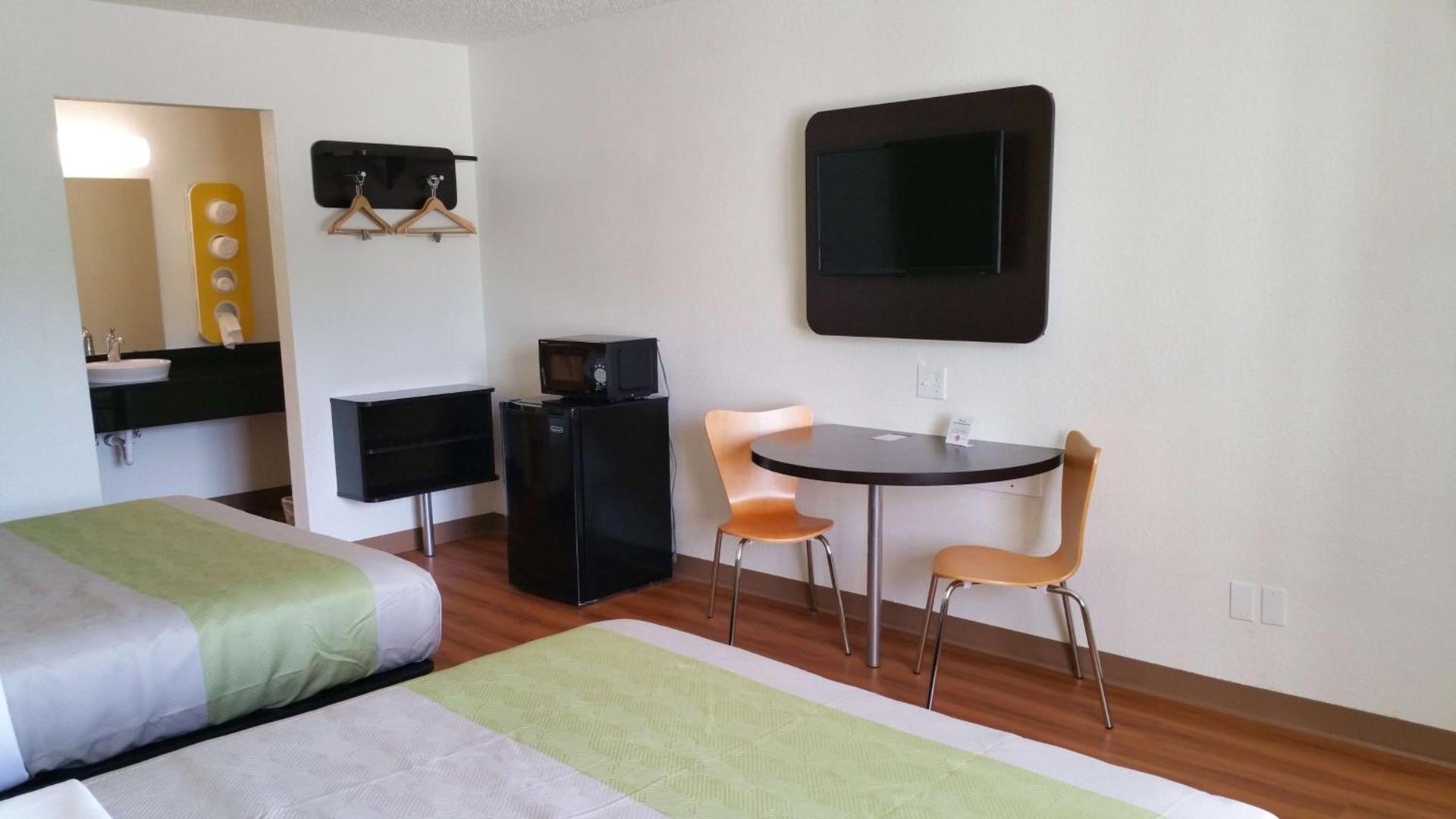 Motel 6-Palestine, TX photo 15