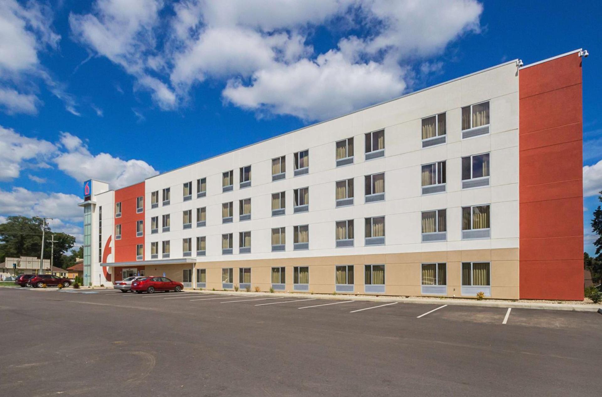 Days Inn by Wyndham South Bend/Notre Dame photo 36