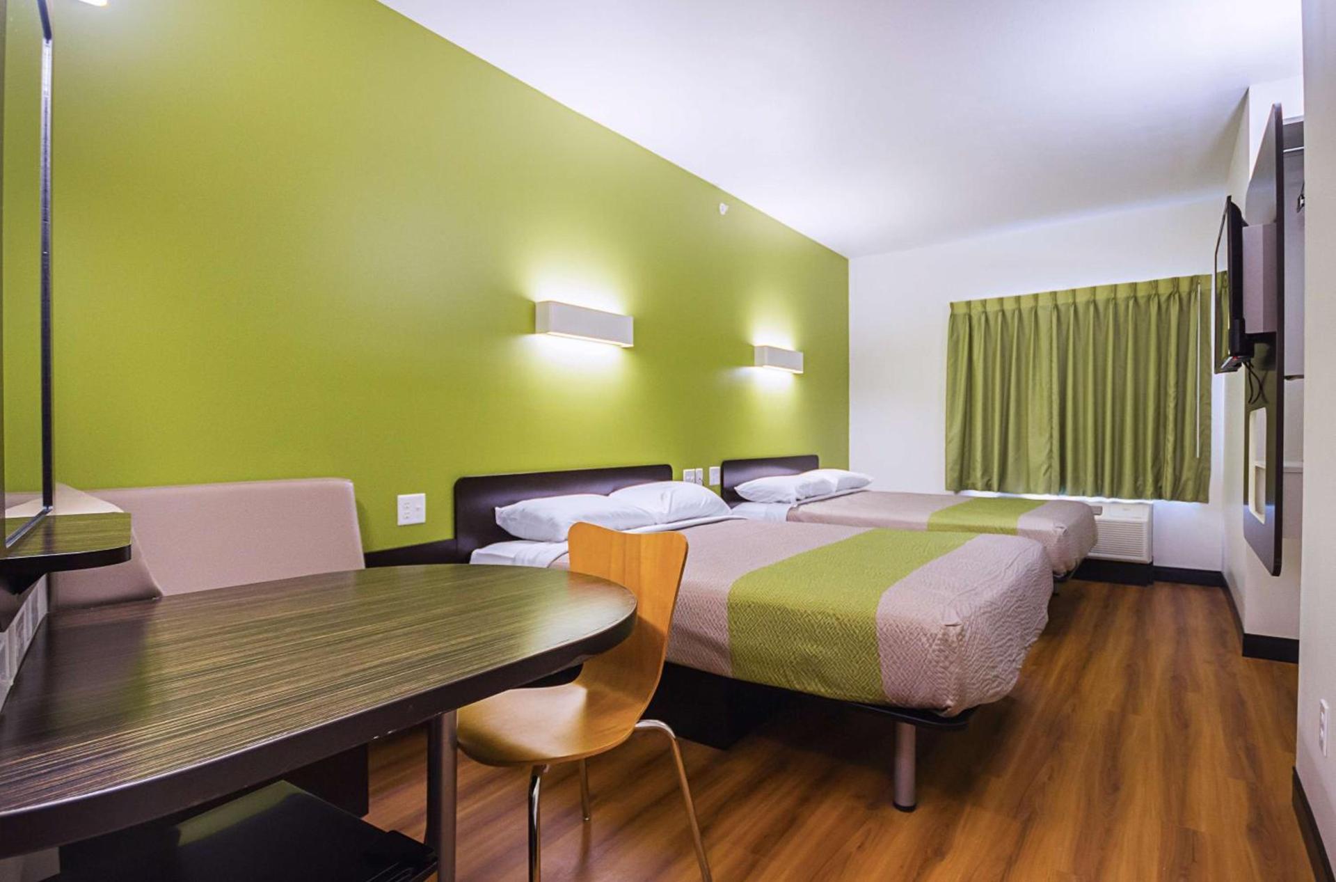 Days Inn by Wyndham South Bend/Notre Dame photo 43