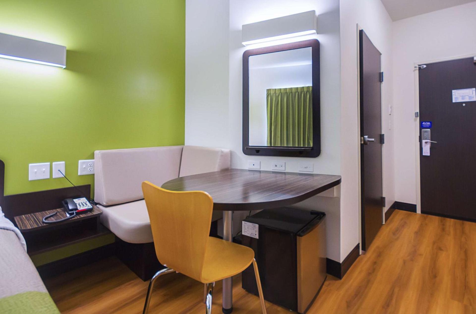 Days Inn by Wyndham South Bend/Notre Dame photo 47
