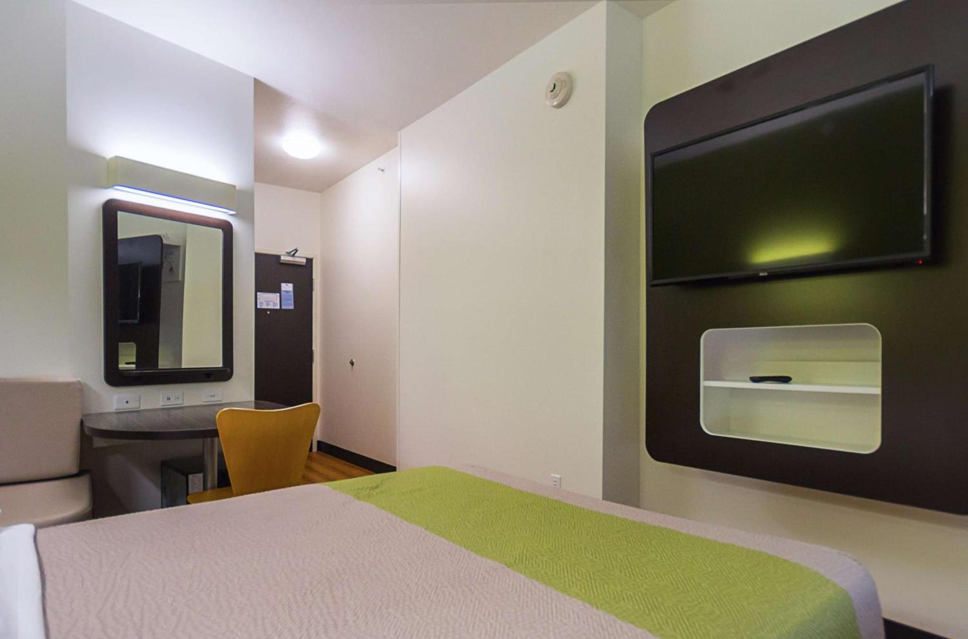 Days Inn by Wyndham South Bend/Notre Dame photo 48