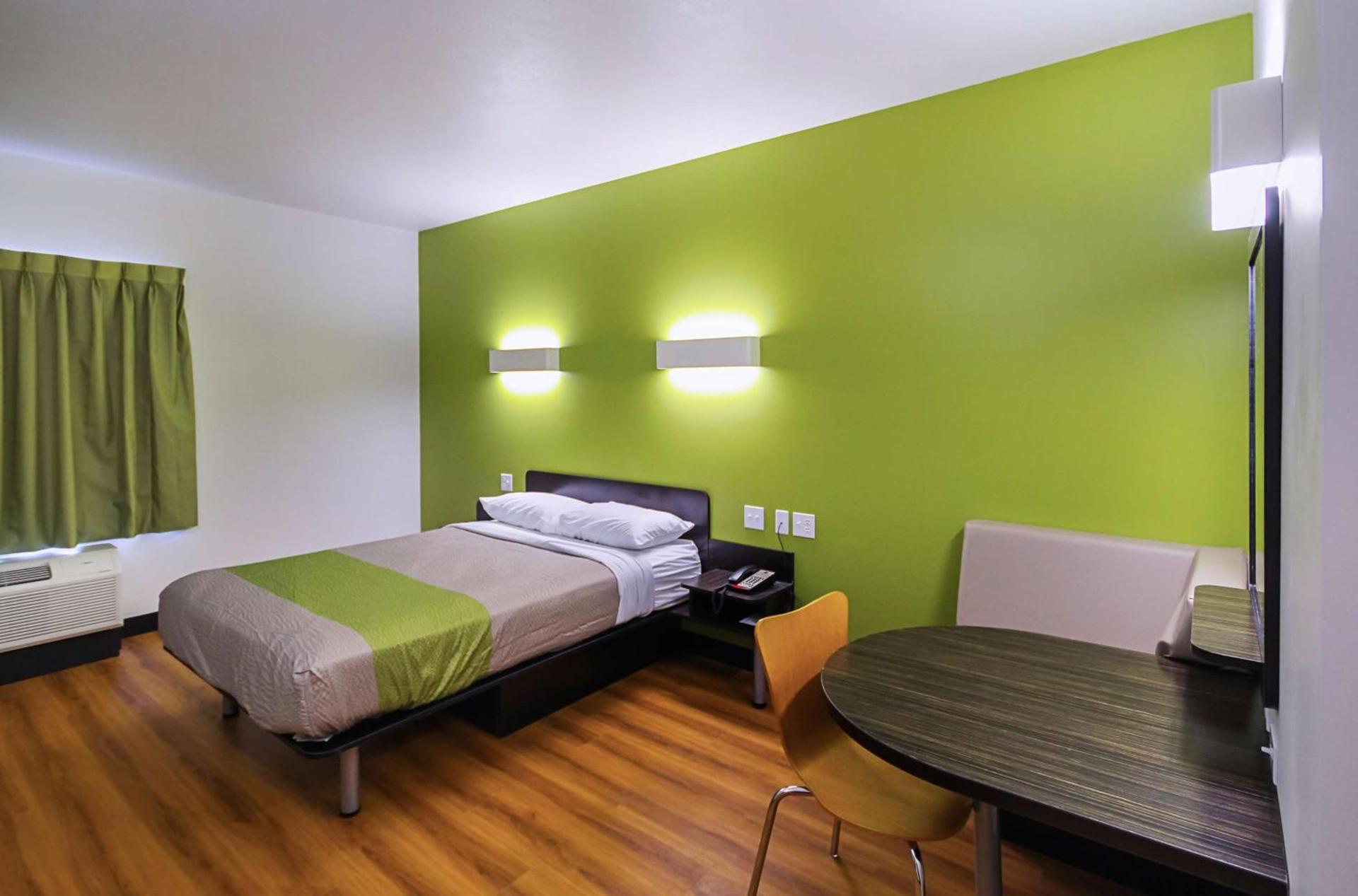 Days Inn by Wyndham South Bend/Notre Dame photo 49
