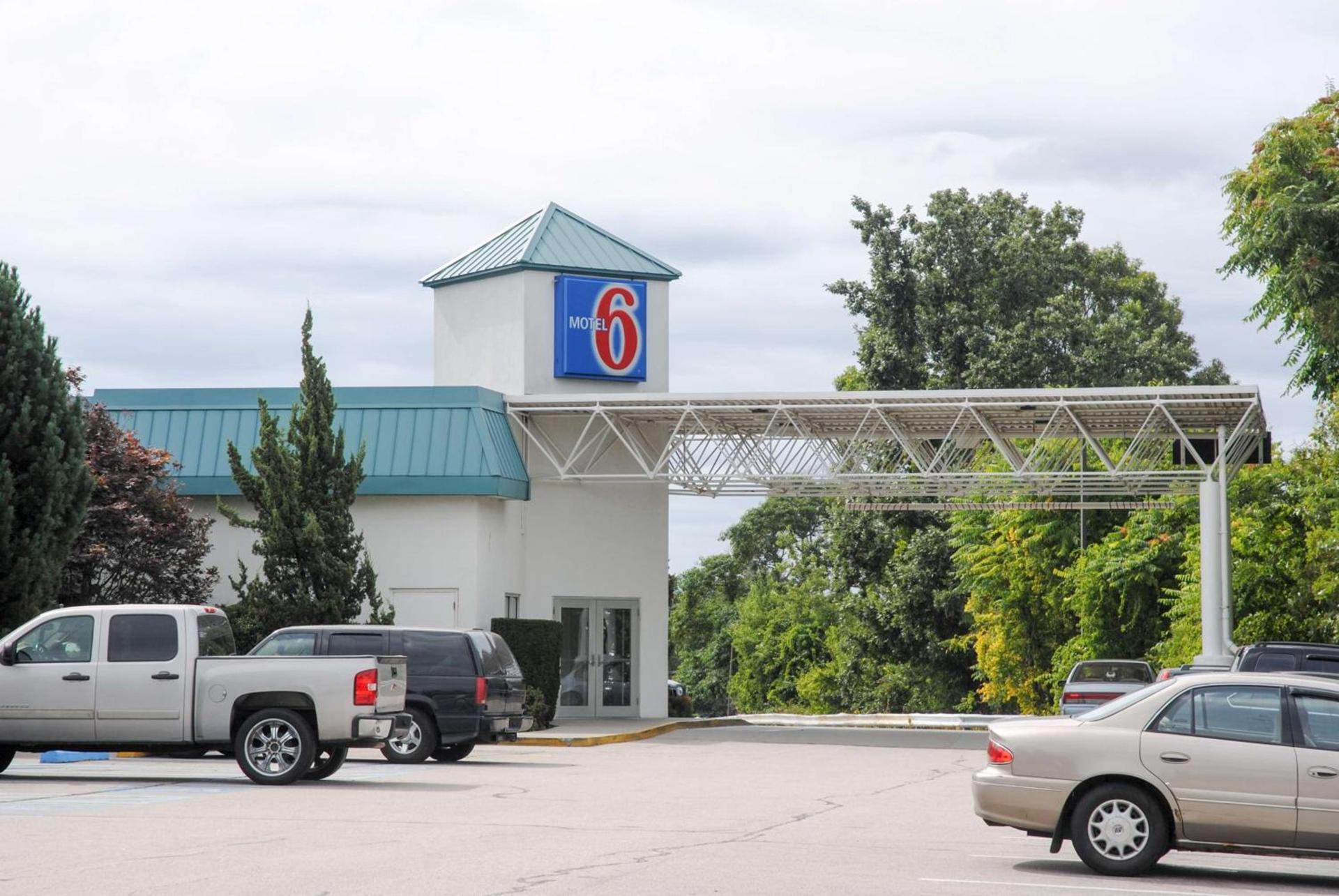 Motel 6-Warwick, RI - Providence Airport - I-95 photo 25