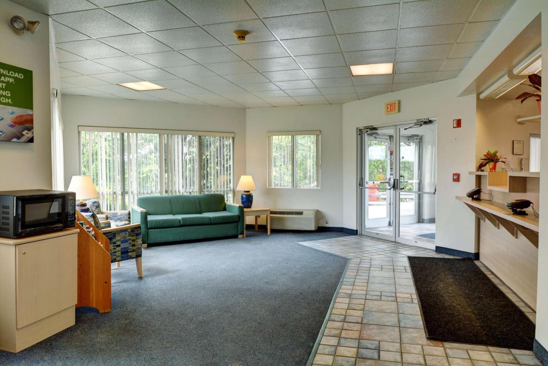 Motel 6-Warwick, RI - Providence Airport - I-95 photo 21