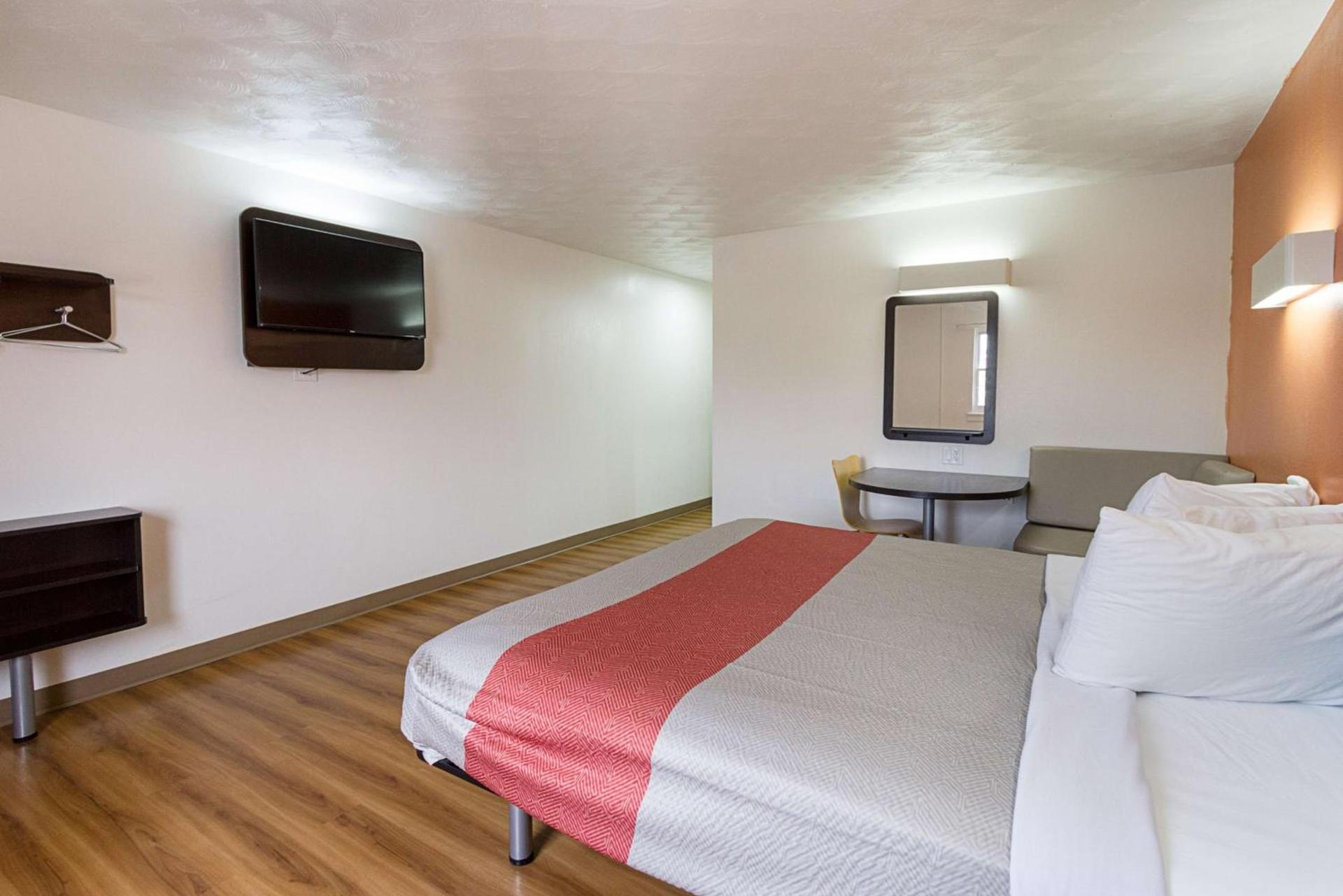 Motel 6-Sidney, OH photo 17