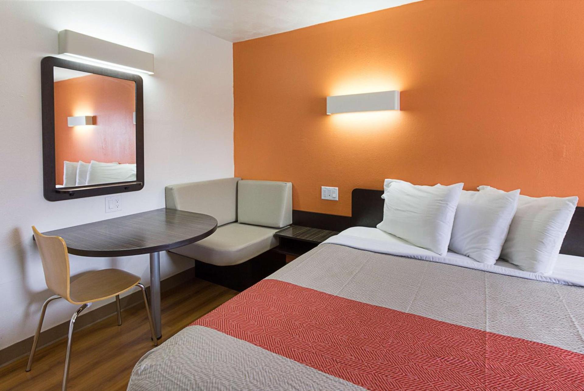 Motel 6-Sidney, OH photo 16
