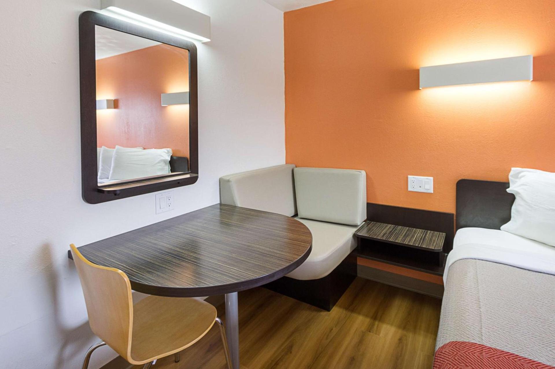Motel 6-Sidney, OH photo 15