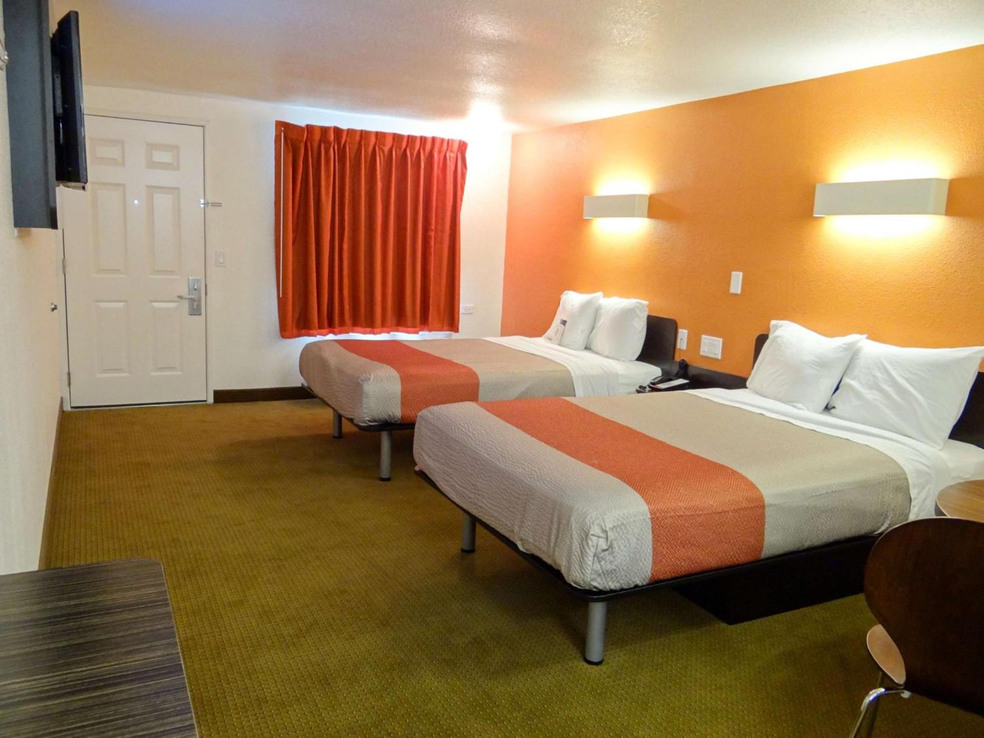 Motel 6-Erie, PA photo 38