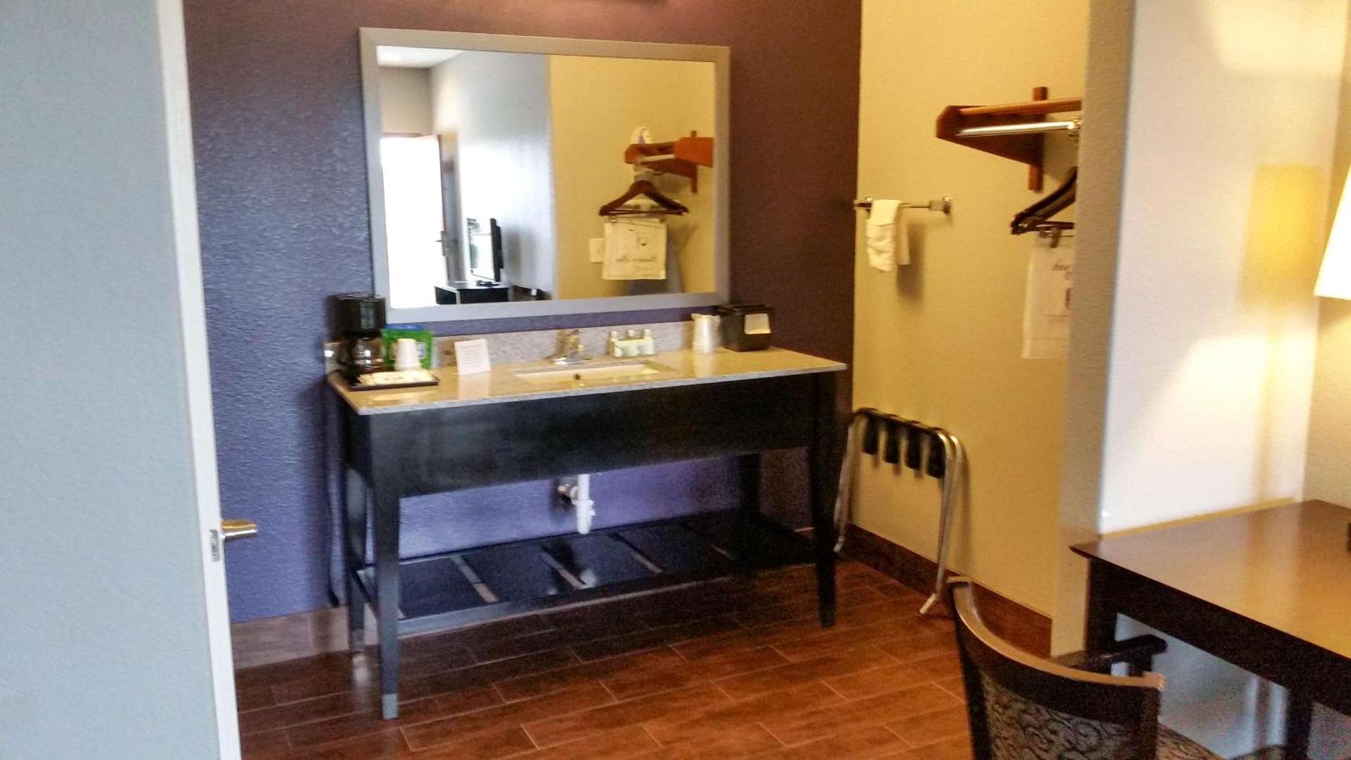 Studio 6-Beeville, TX photo 21