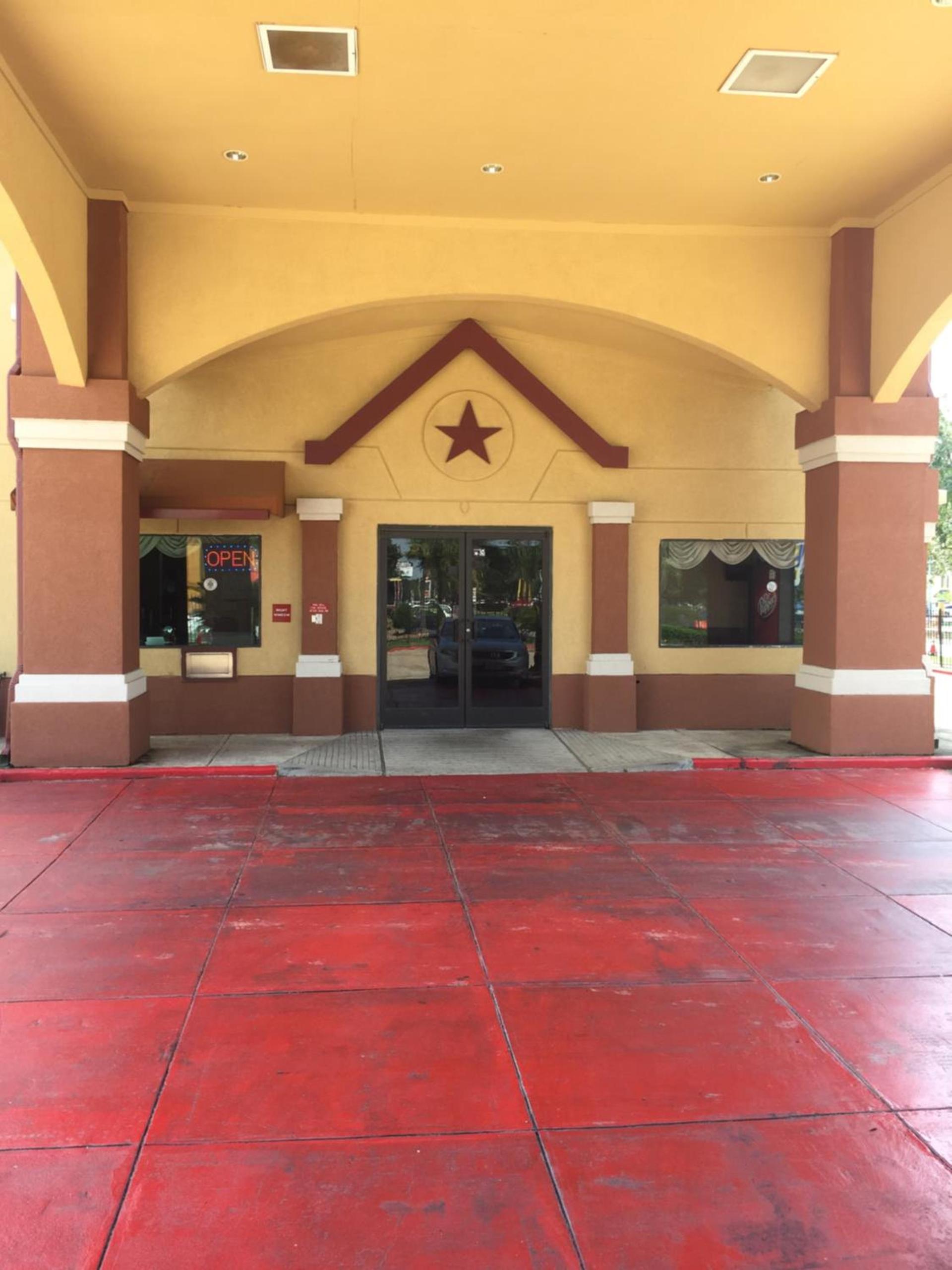 Scottish Inn & Suites Hobby Airport photo 16