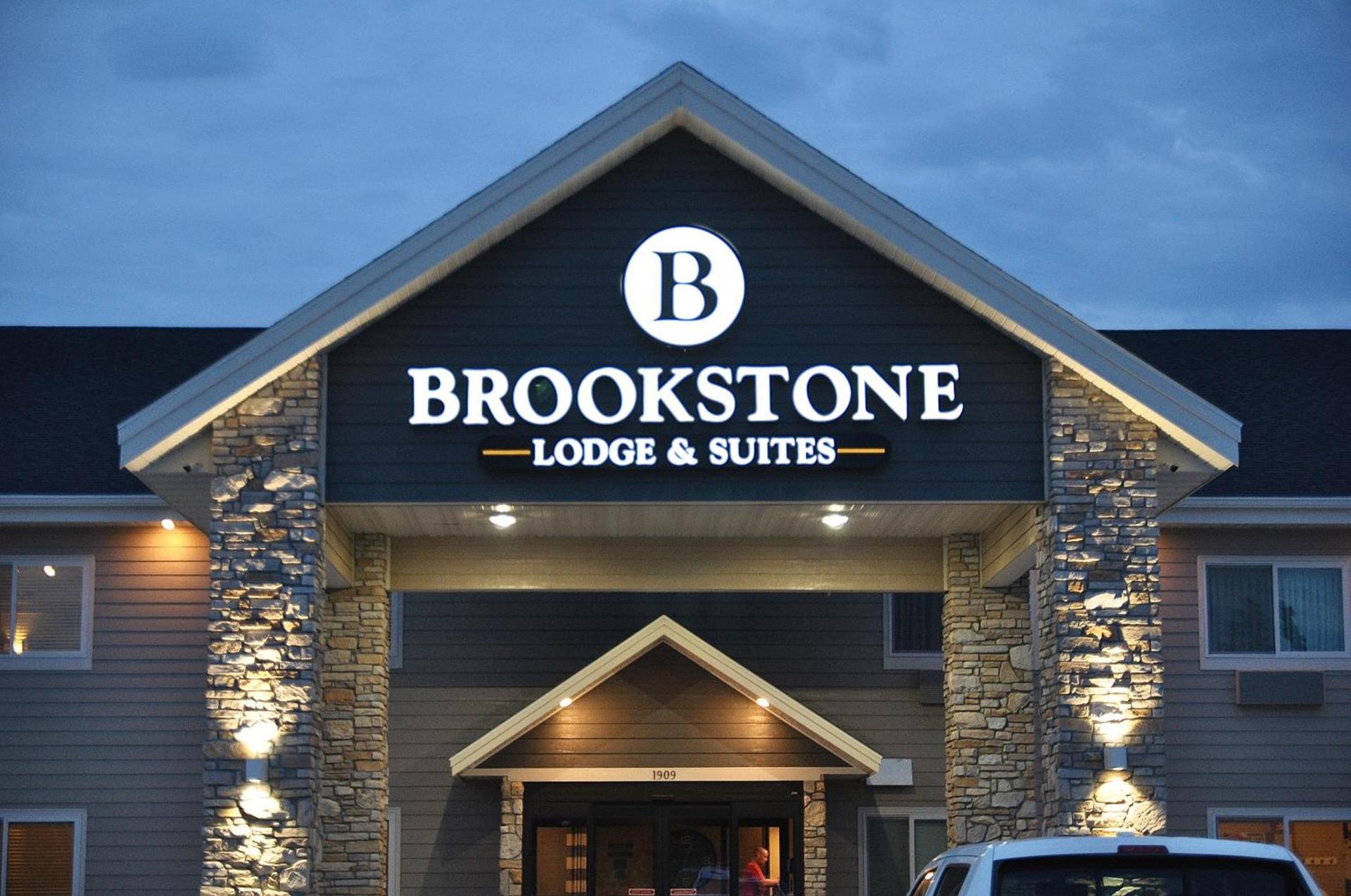 Brookstone Lodge & Suites — hotel in Algona