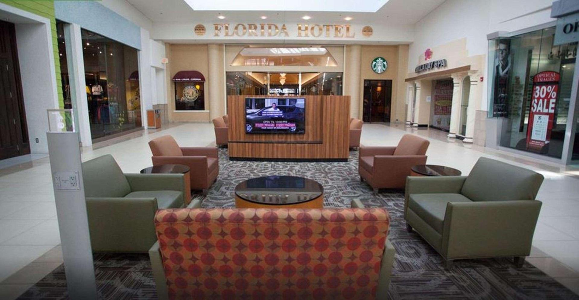 The Florida Hotel & Conference Center in the Florida Mall photo 37