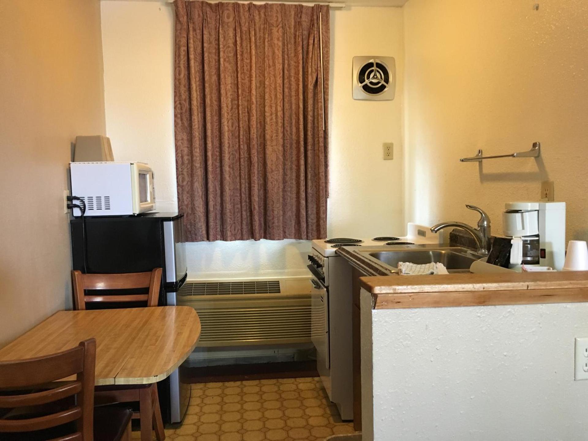 Umatilla Inn & Suites photo 30