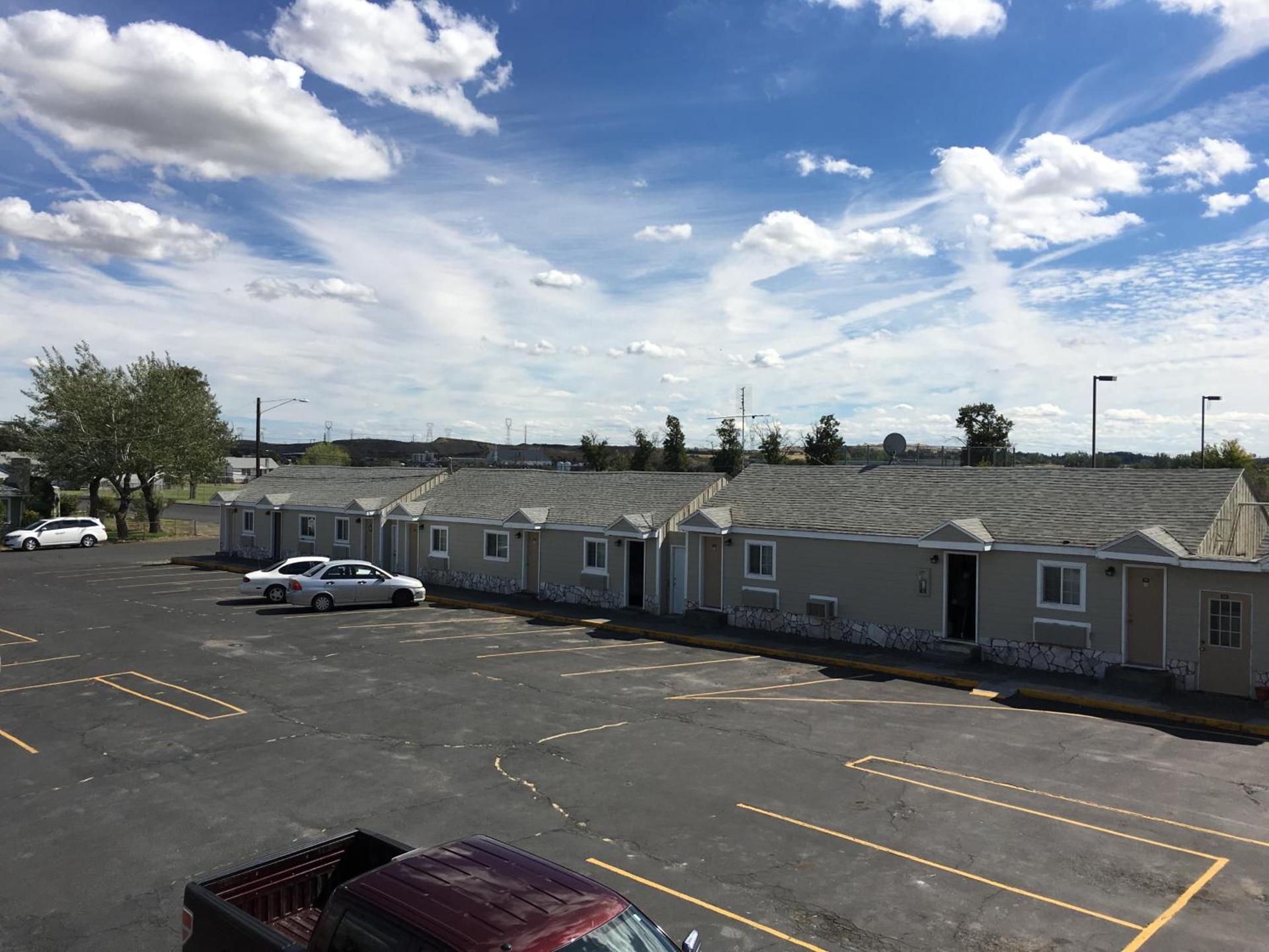 Umatilla Inn & Suites photo 31
