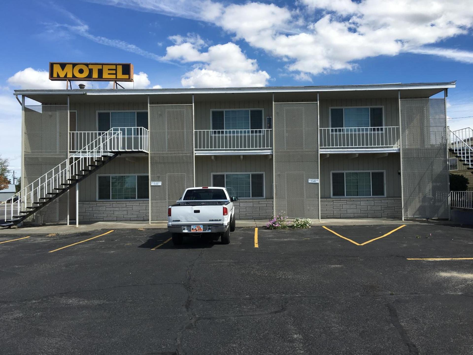 Umatilla Inn & Suites photo 3