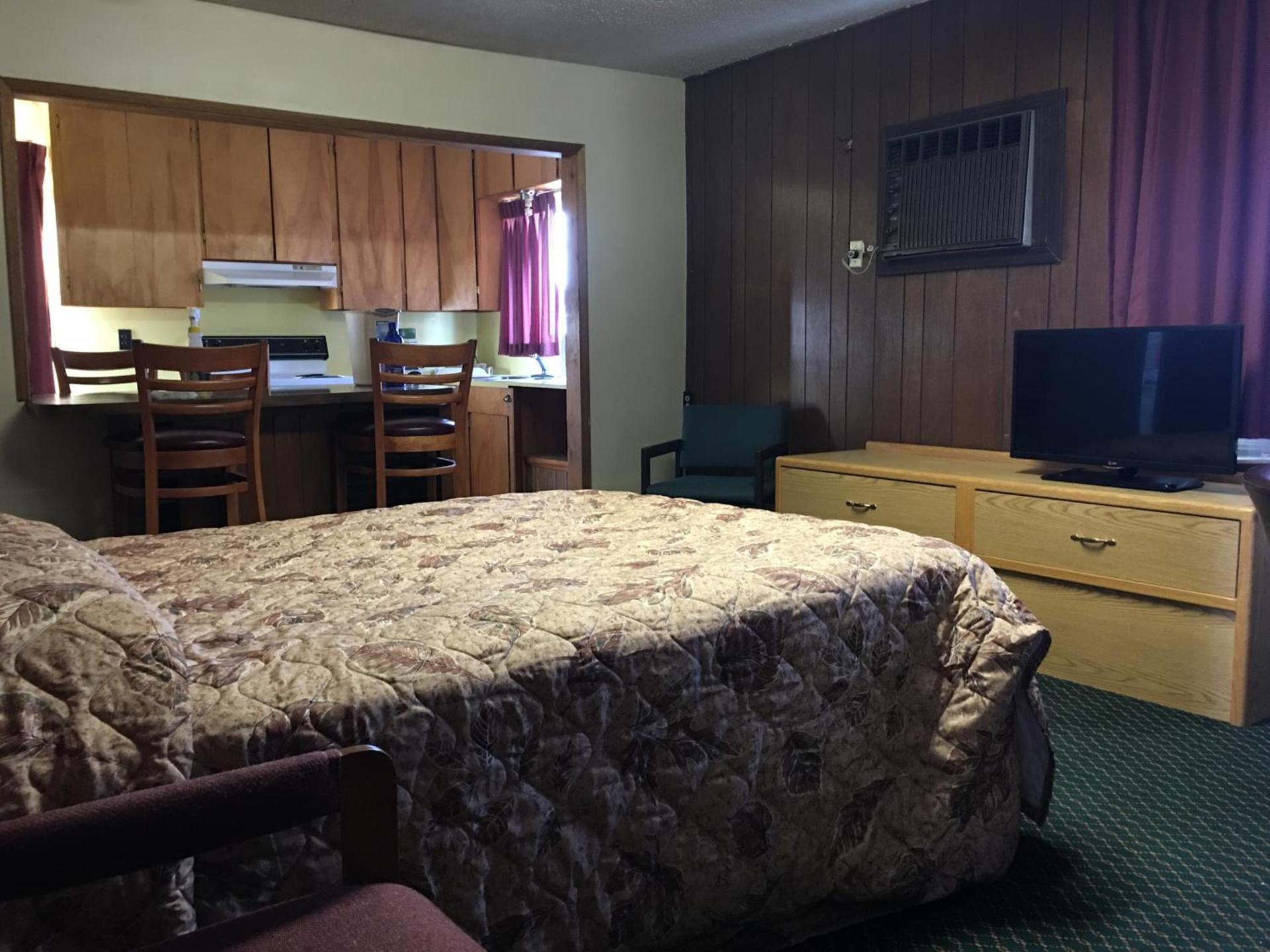Umatilla Inn & Suites photo 38