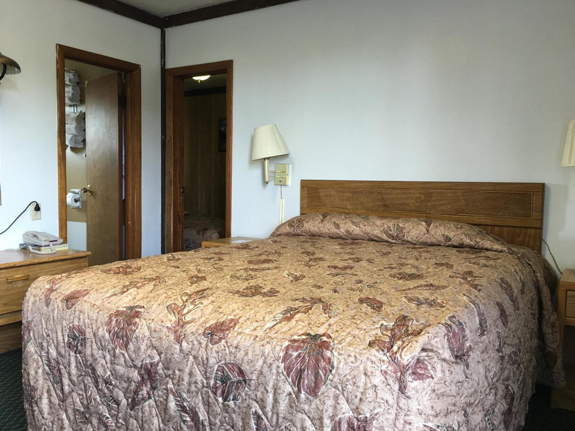 Umatilla Inn & Suites photo 40
