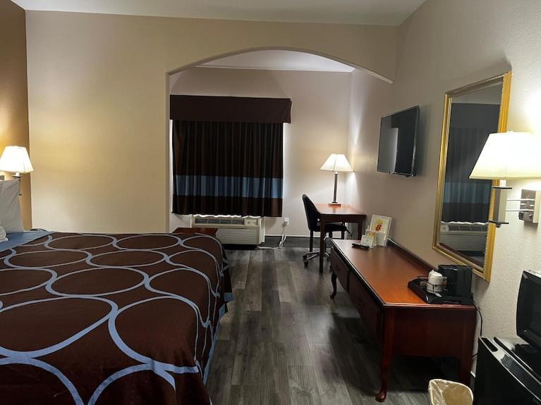 Hotel Piney Woods photo 7