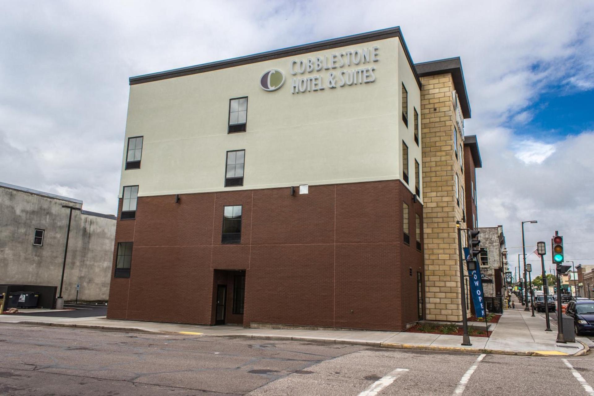 Cobblestone Hotel & Suites - Chippewa Falls photo 49