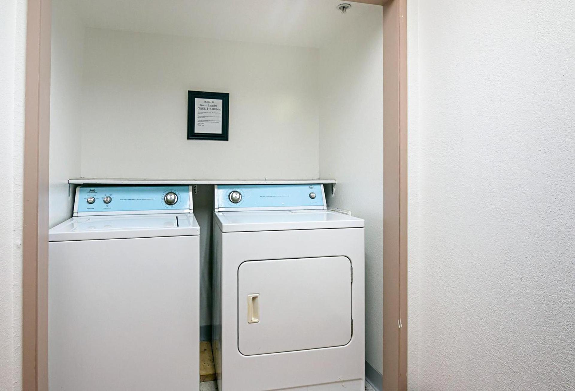 Motel 6-Sycamore, IL photo 28