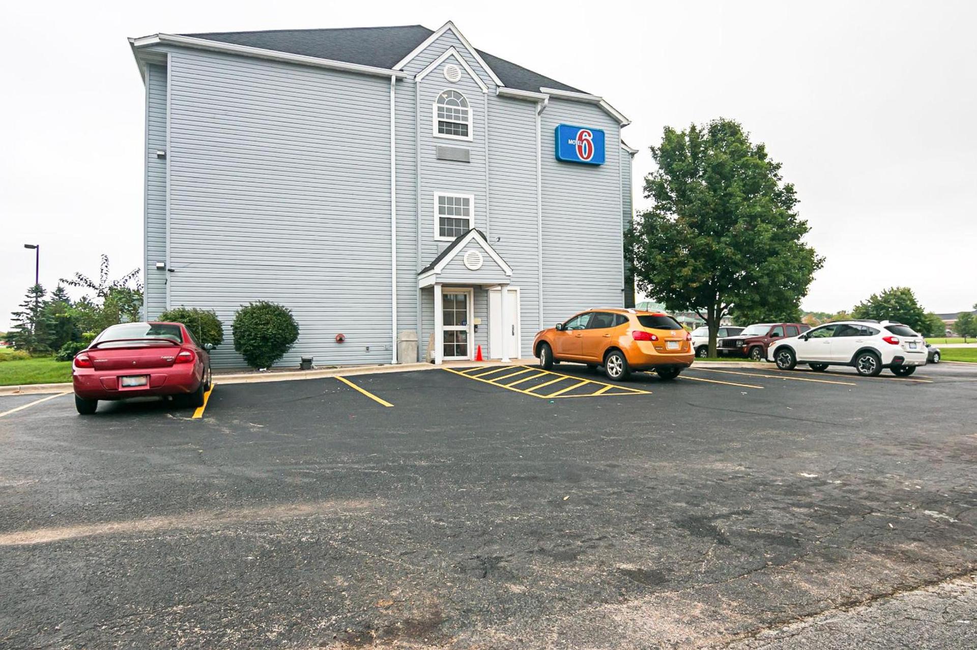 Motel 6-Sycamore, IL photo 5