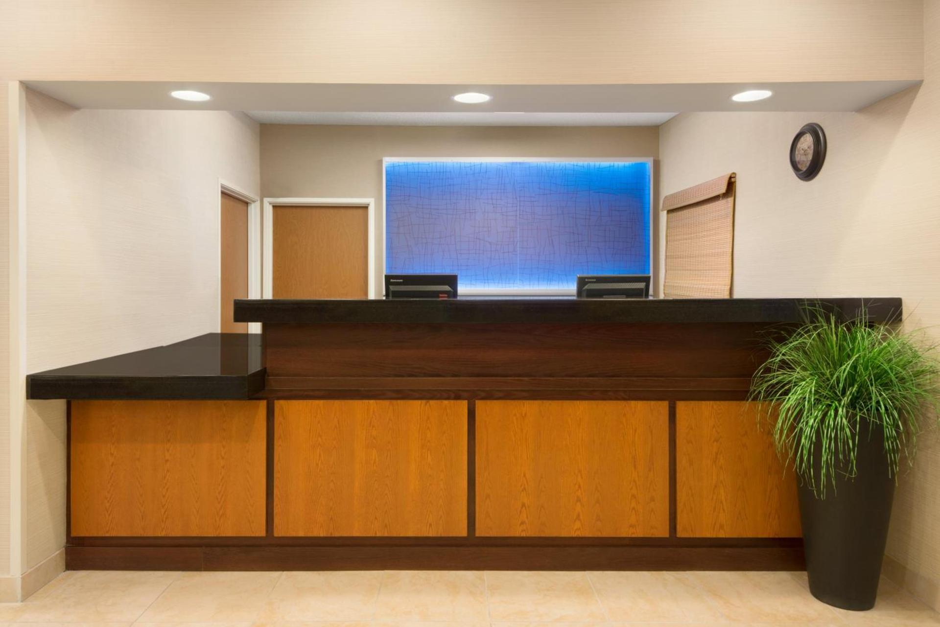 Amerivu Inn and Suites photo 11