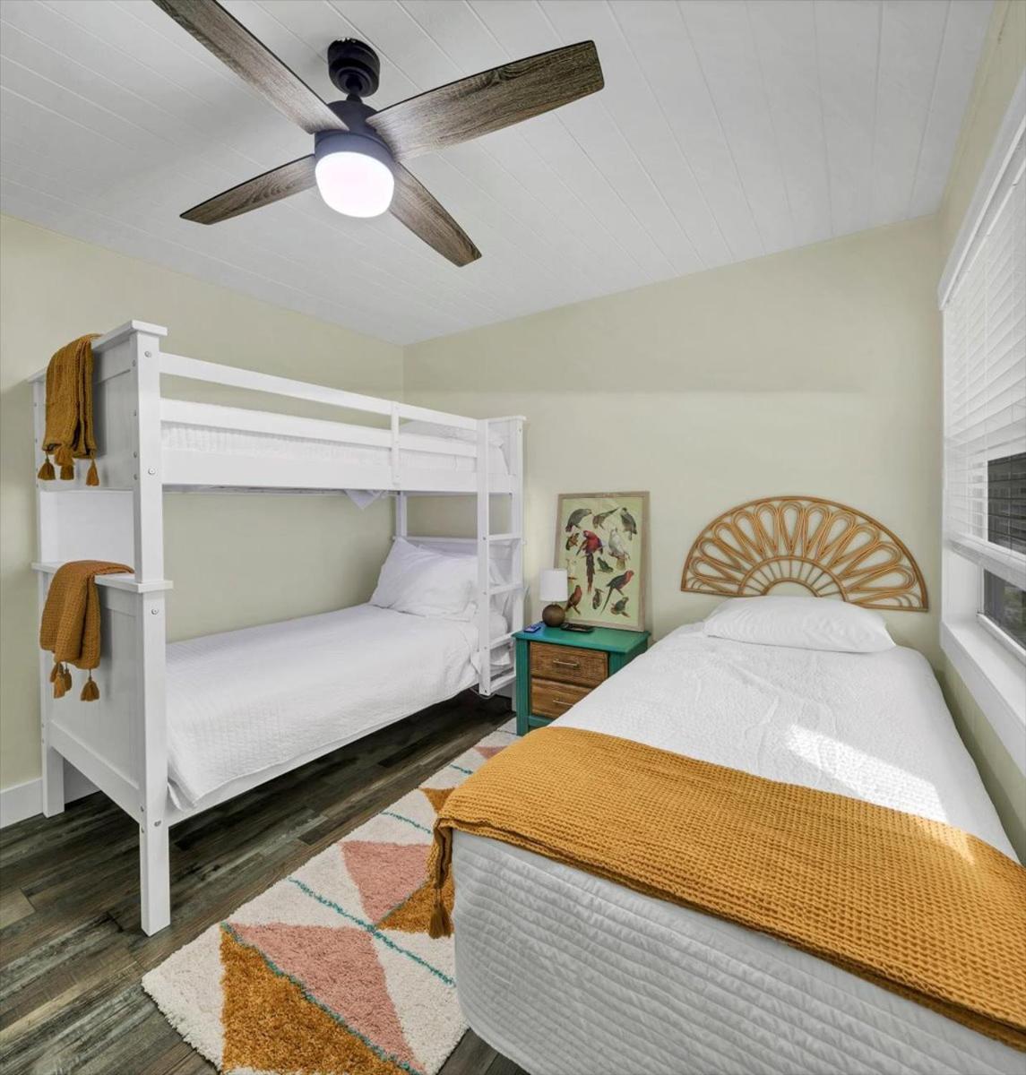 Safety Harbor Motel photo 32